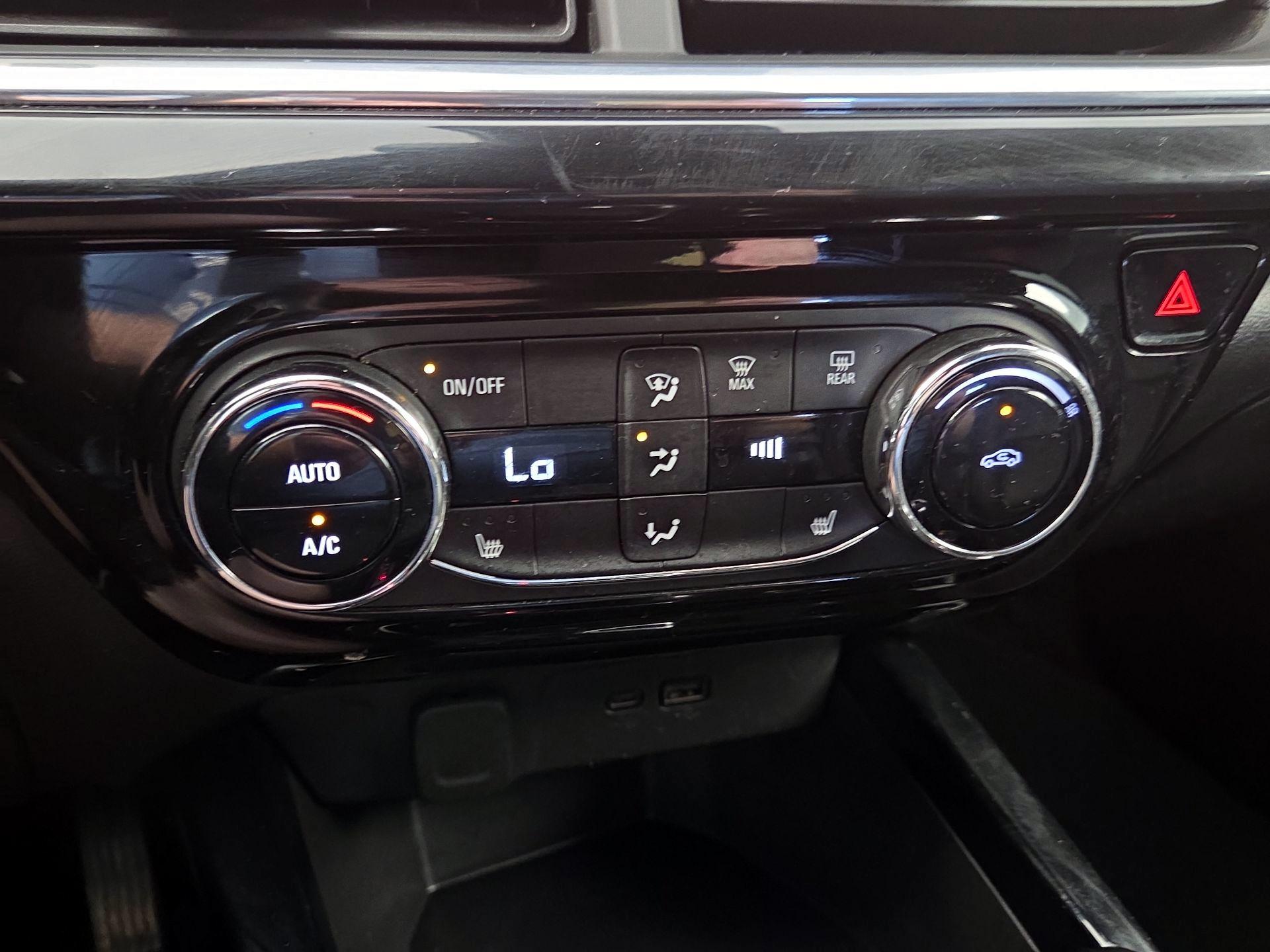 Thumbnail: 2024 Chevrolet Trax - 16