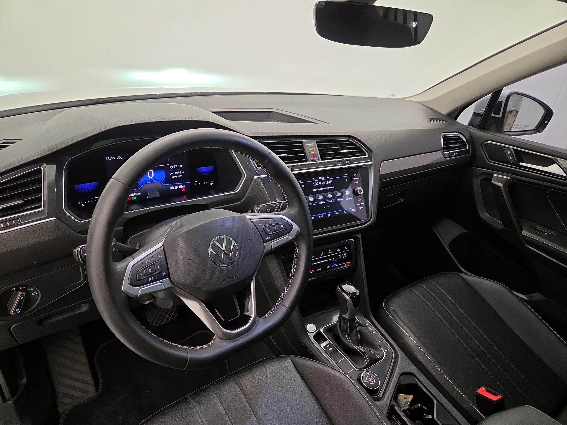 Thumbnail: 2023 Volkswagen Tiguan - 9