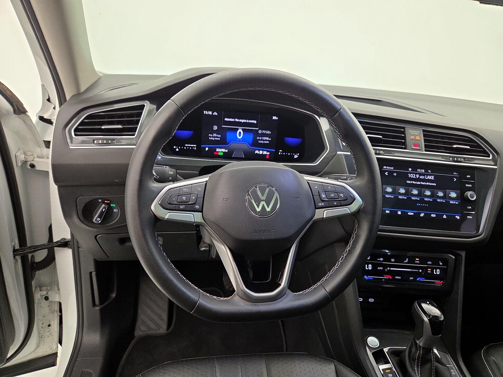 Thumbnail: 2023 Volkswagen Tiguan - 10