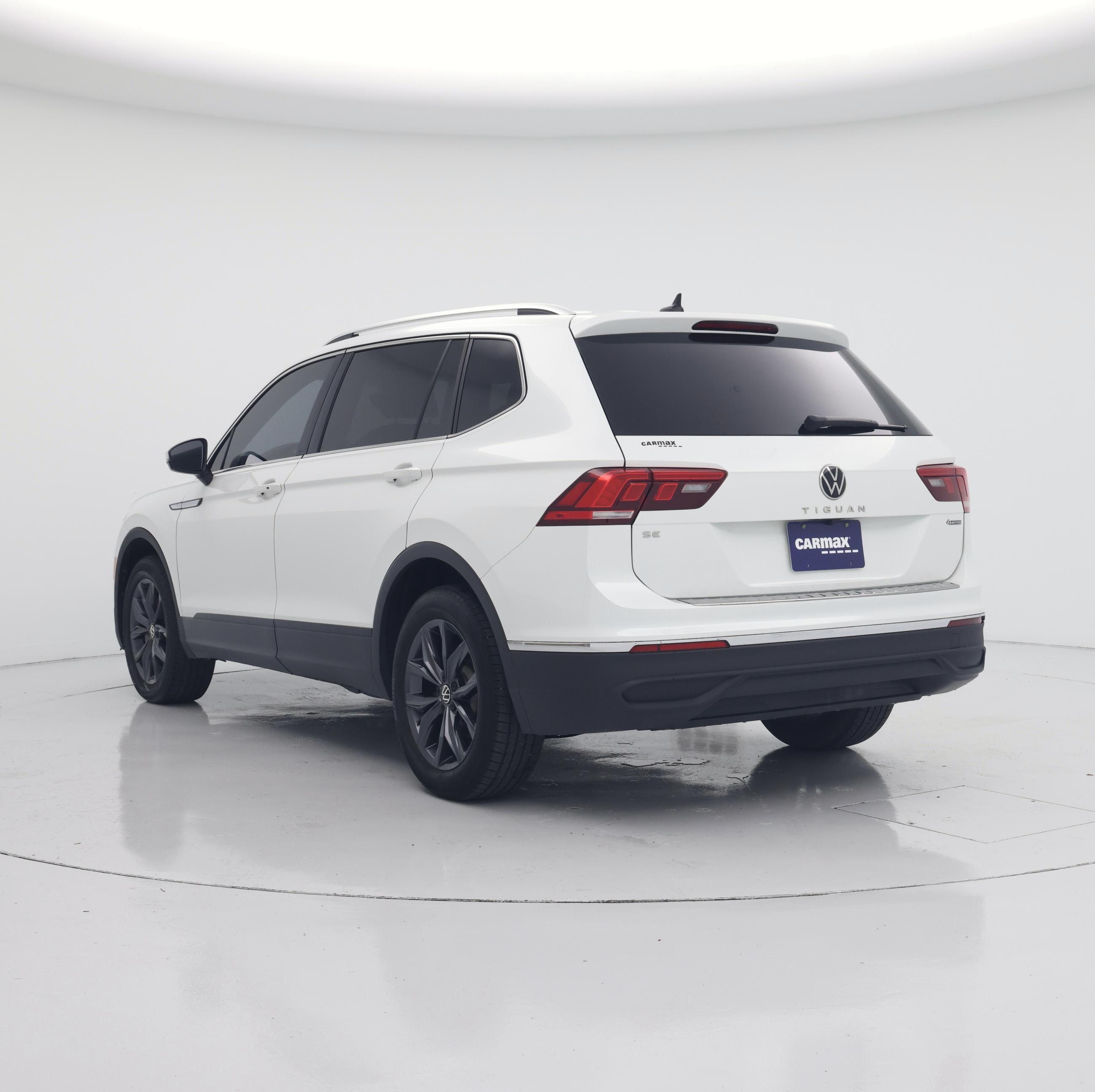 Thumbnail: 2023 Volkswagen Tiguan - 2