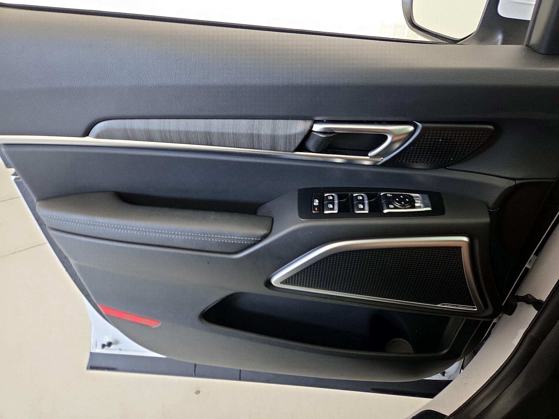 Thumbnail: 2023 Kia Telluride - 12