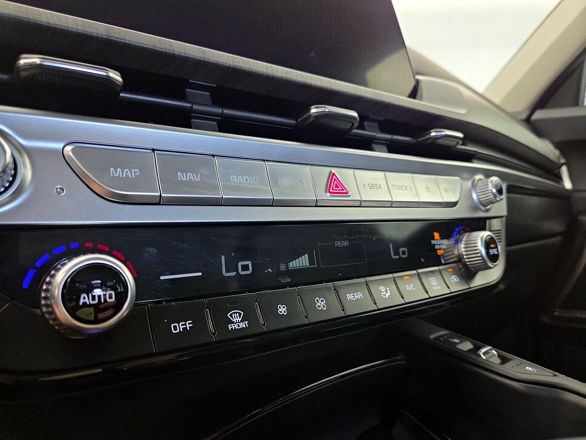Thumbnail: 2023 Kia Telluride - 16