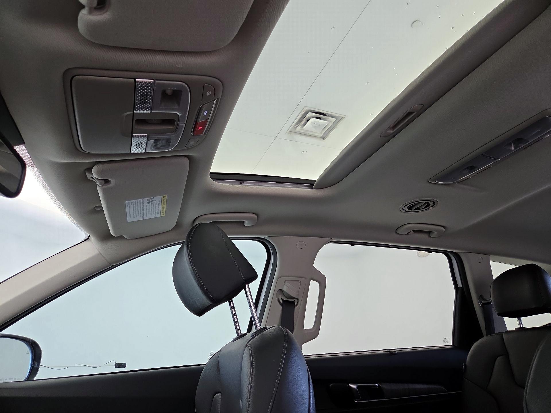 Thumbnail: 2023 Kia Telluride - 19