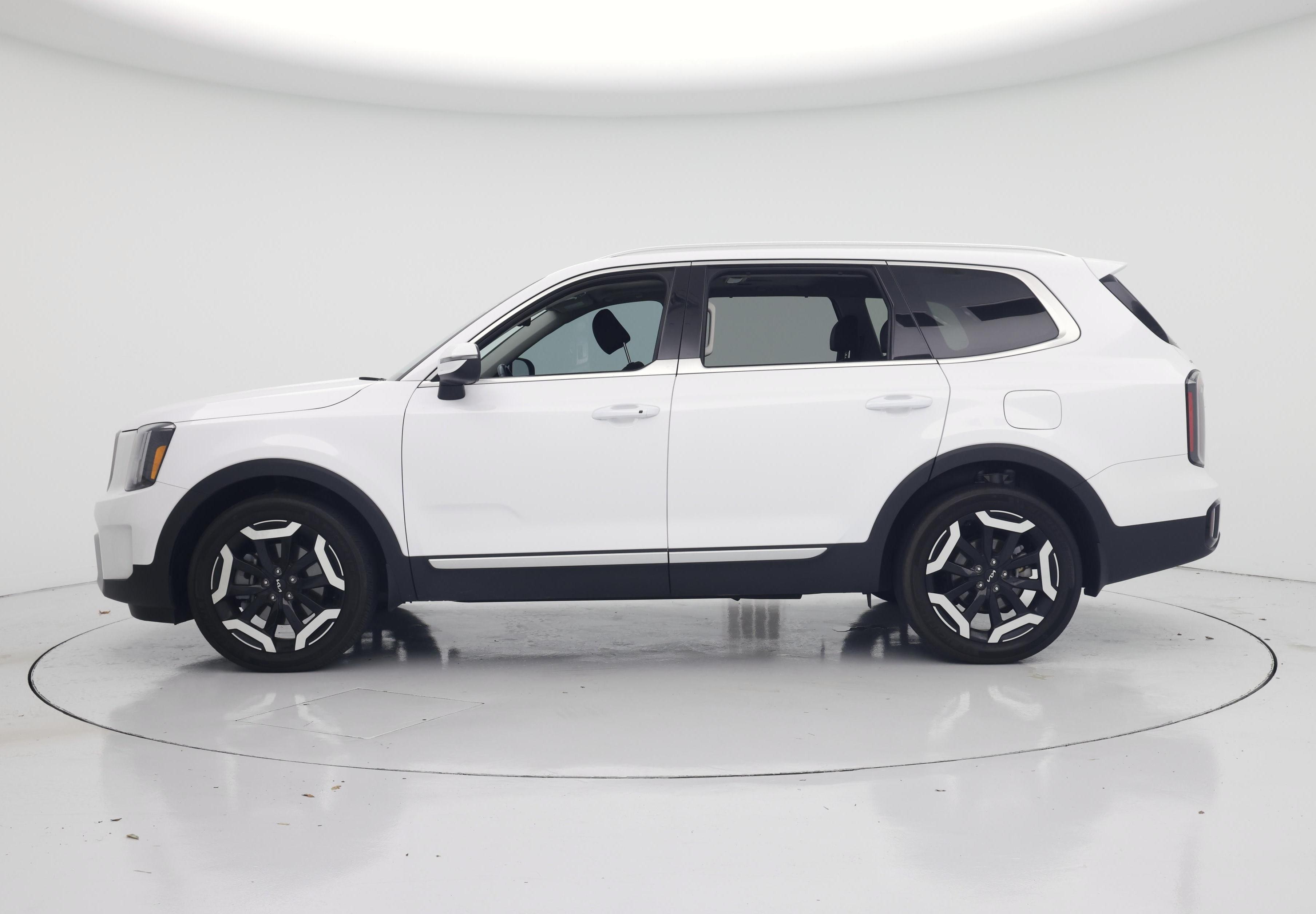 Thumbnail: 2023 Kia Telluride - 3