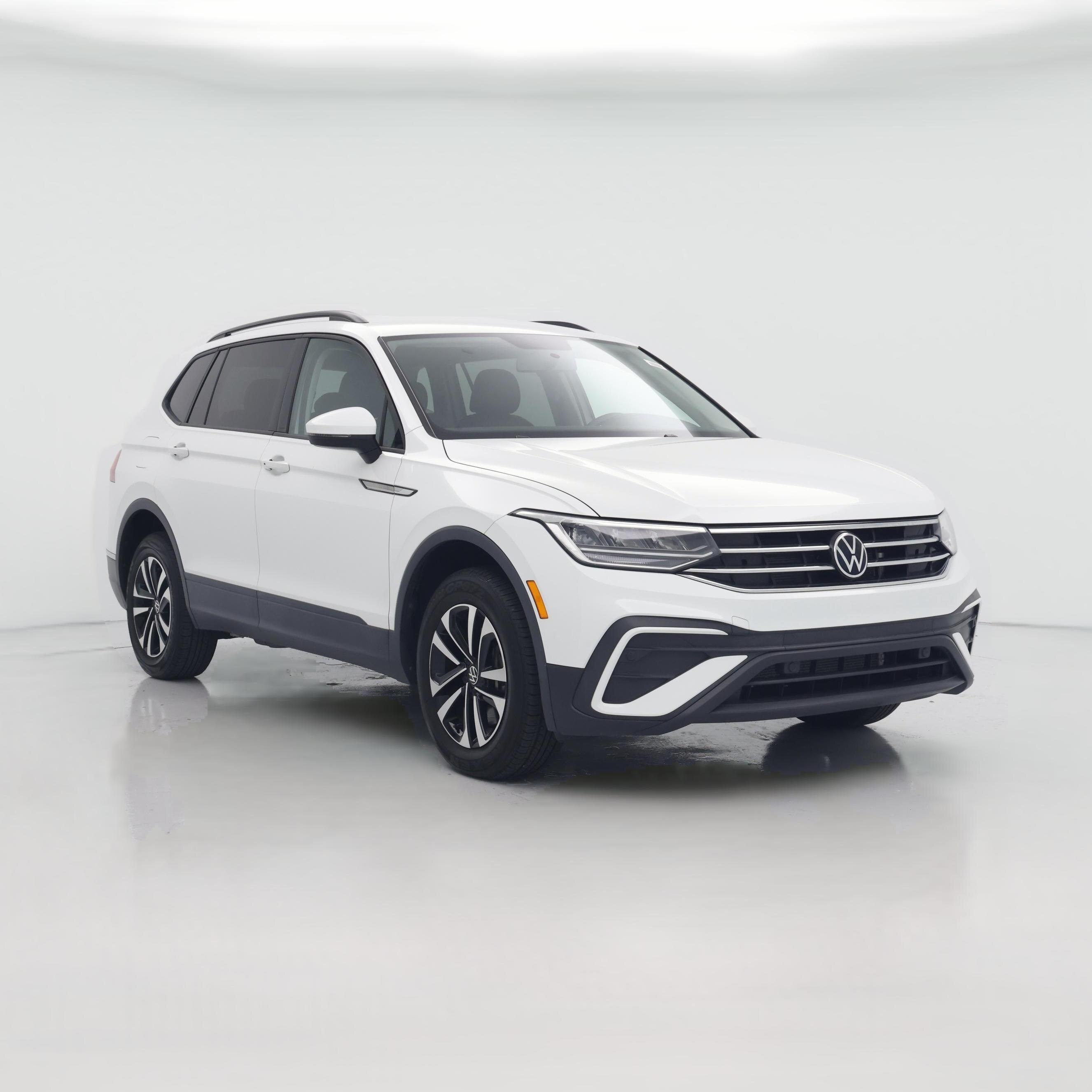 Thumbnail: 2022 Volkswagen Tiguan - 1