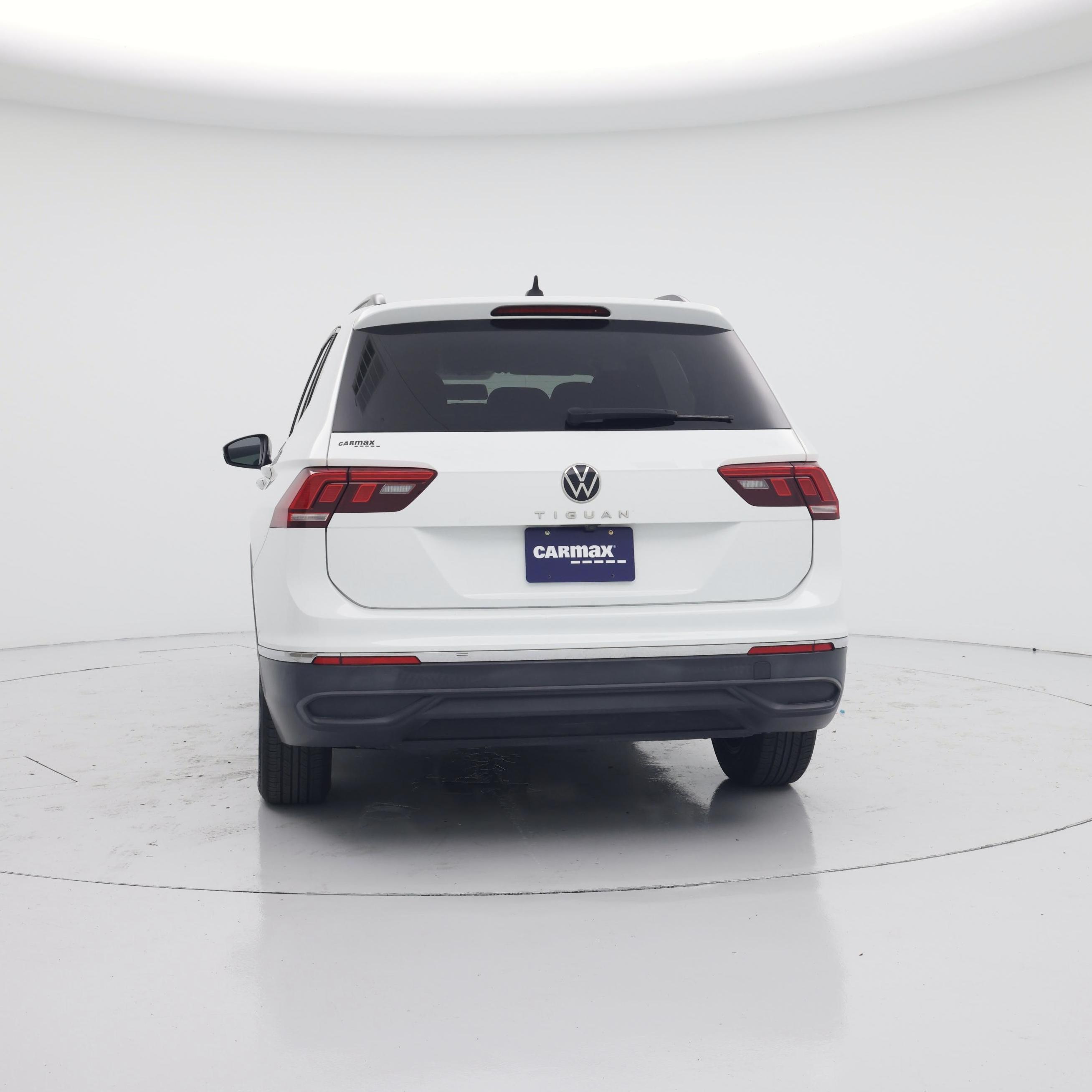 Thumbnail: 2022 Volkswagen Tiguan - 6