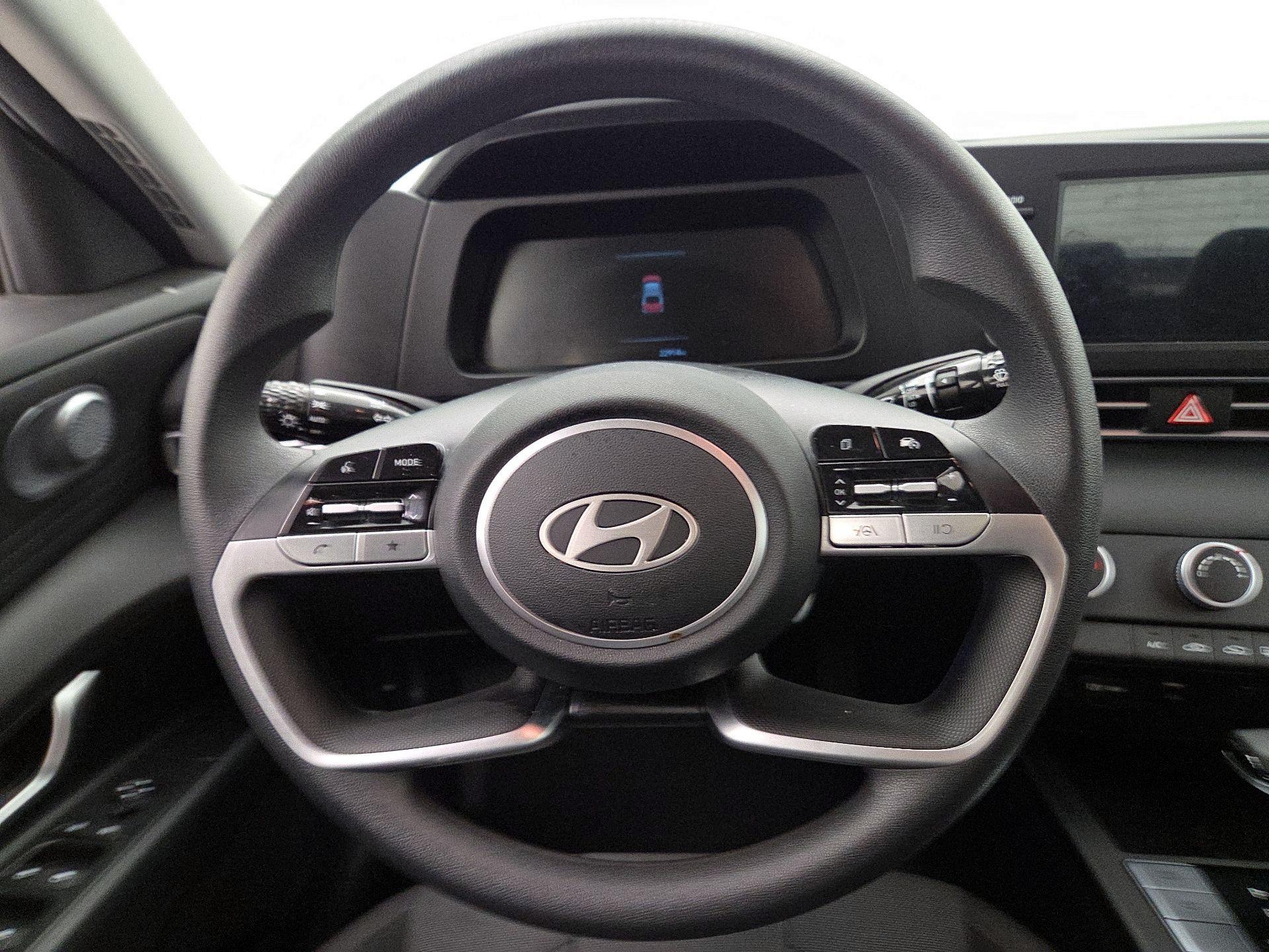 Thumbnail: 2025 Hyundai Elantra - 10