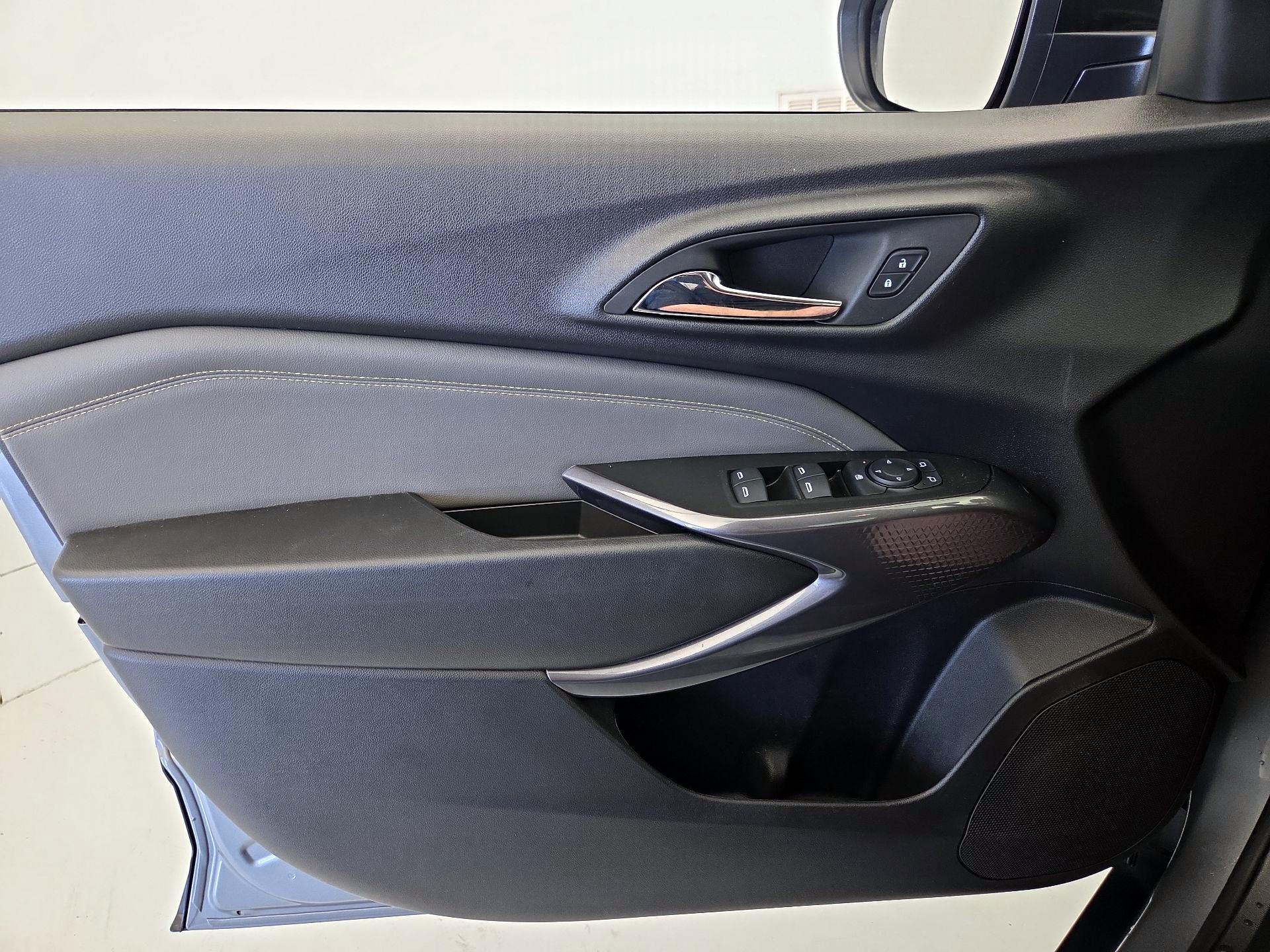 Thumbnail: 2025 Chevrolet Trax - 12