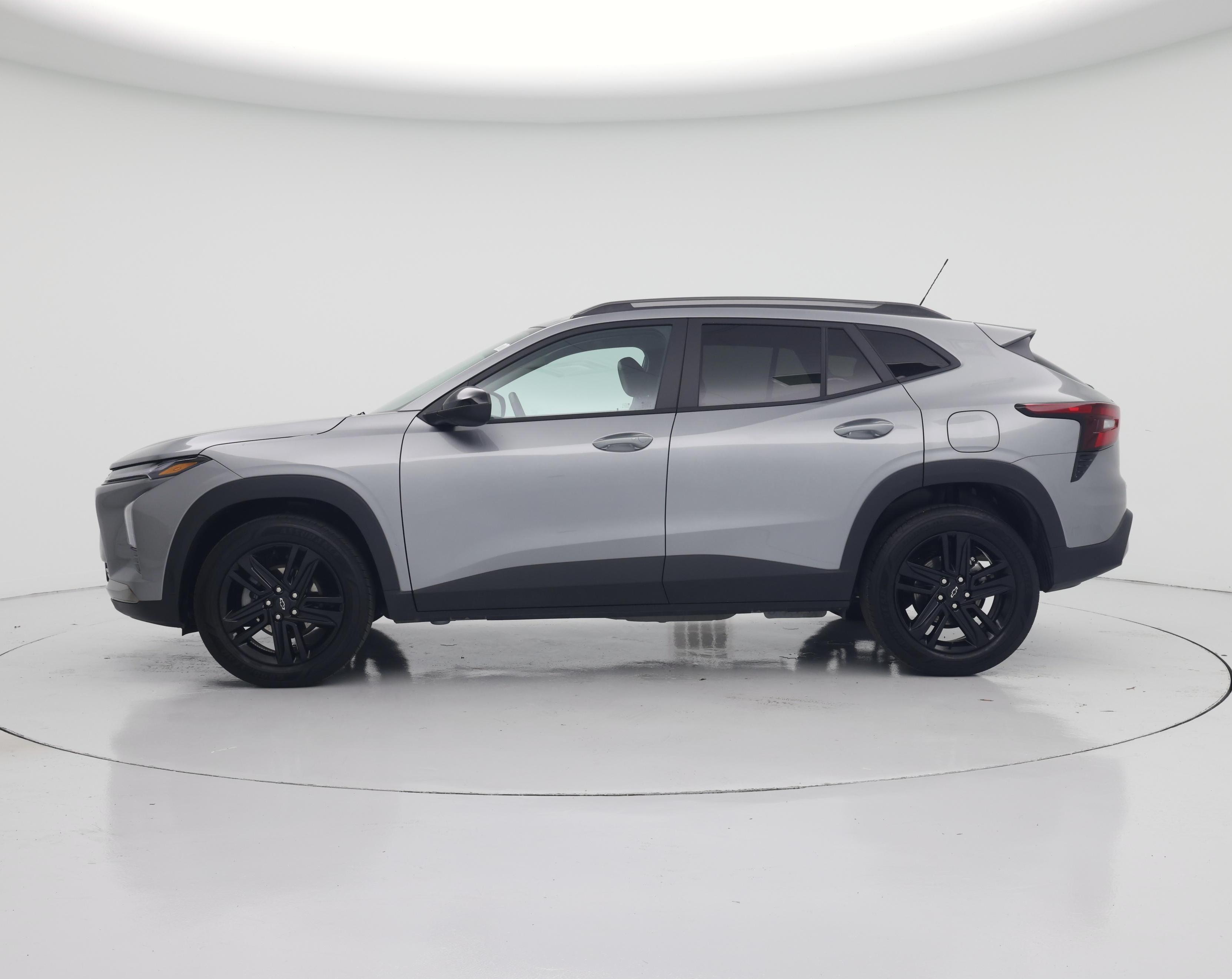 Thumbnail: 2025 Chevrolet Trax - 3