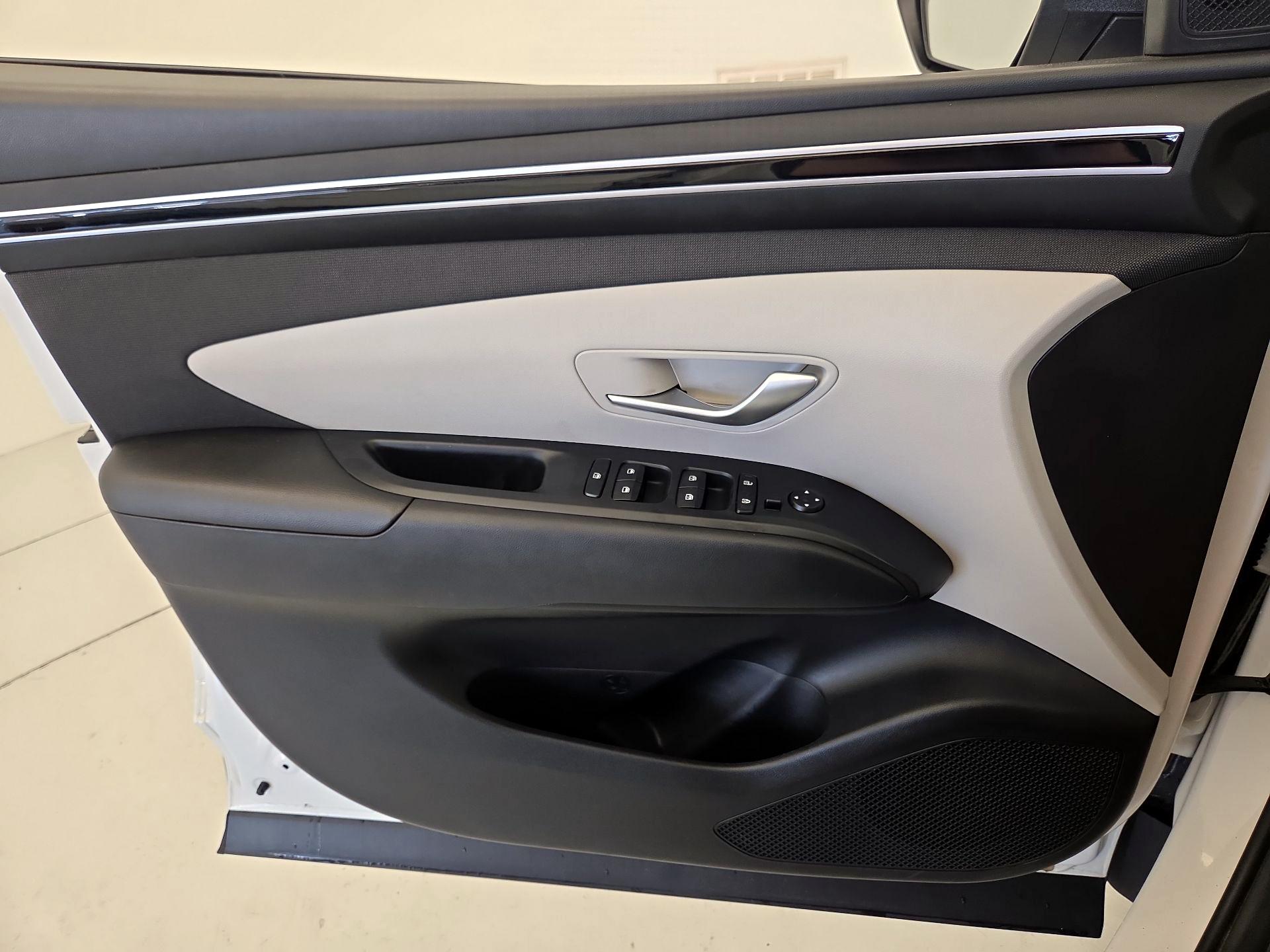 Thumbnail: 2024 Hyundai Tucson - 12