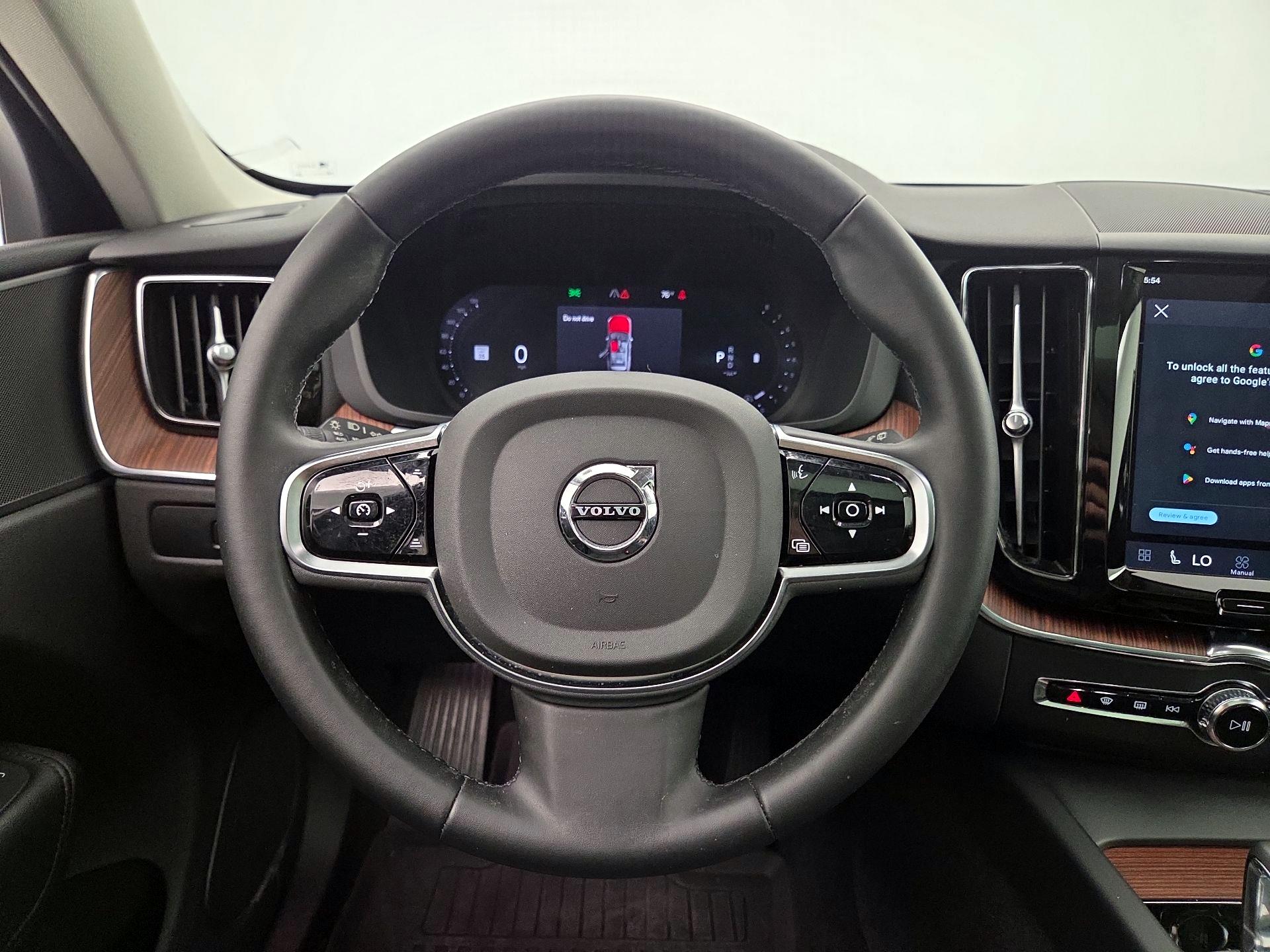 Thumbnail: 2024 Volvo XC60 - 10