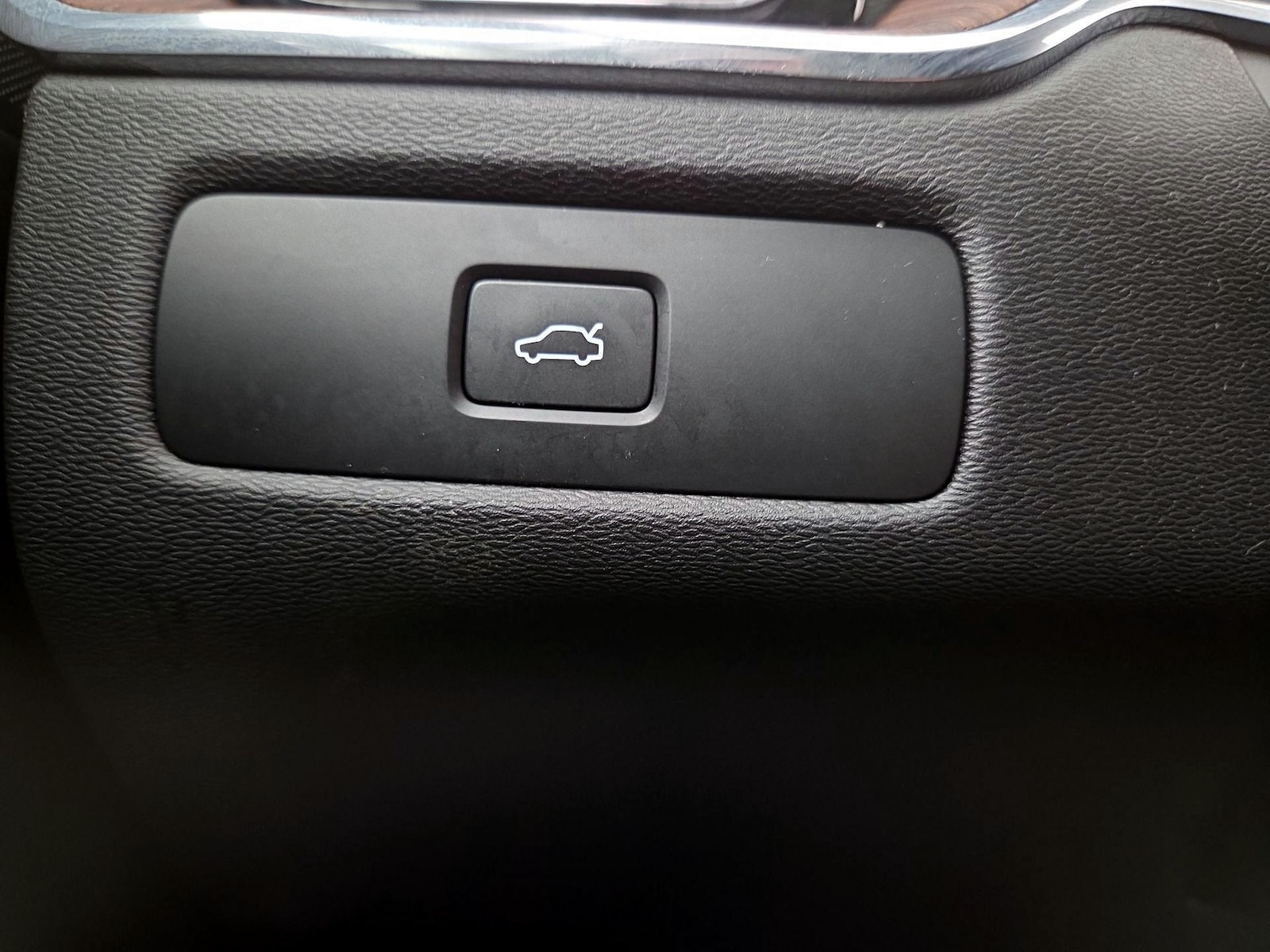 2024 Volvo XC60 Plus - Photo 14