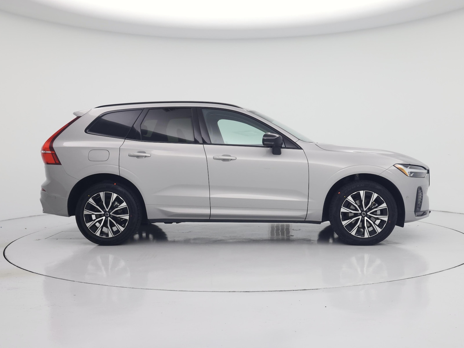 2024 Volvo XC60 Plus - Photo 8