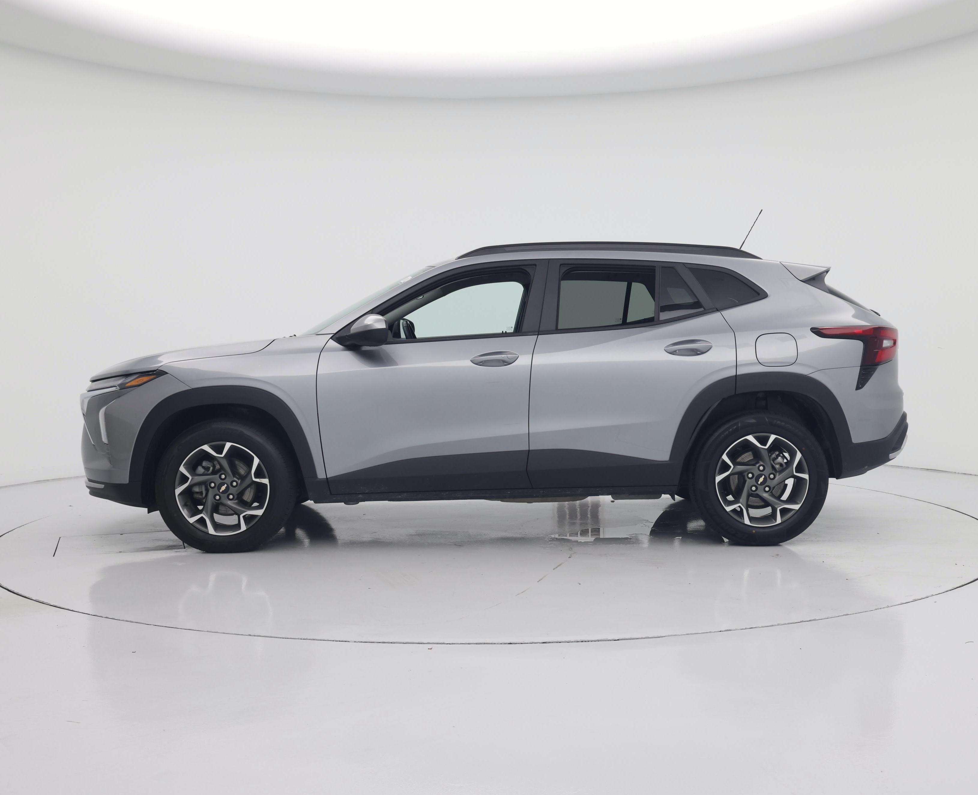 Thumbnail: 2025 Chevrolet Trax - 3