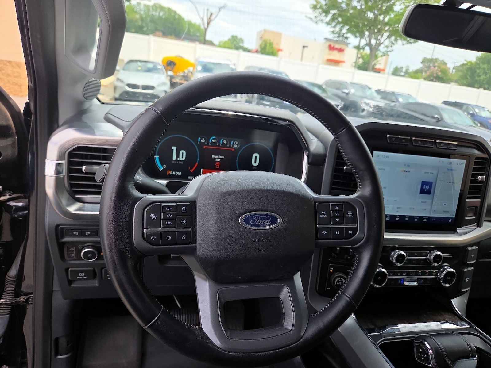 2022 Ford F-150 Lariat - Photo 11