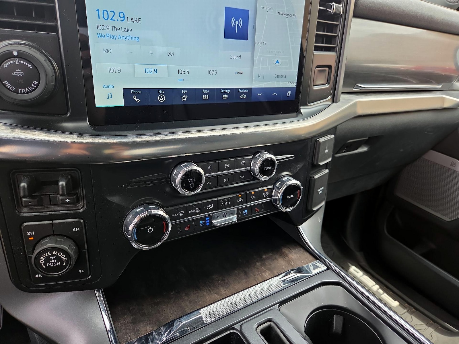 2022 Ford F-150 Lariat - Photo 17