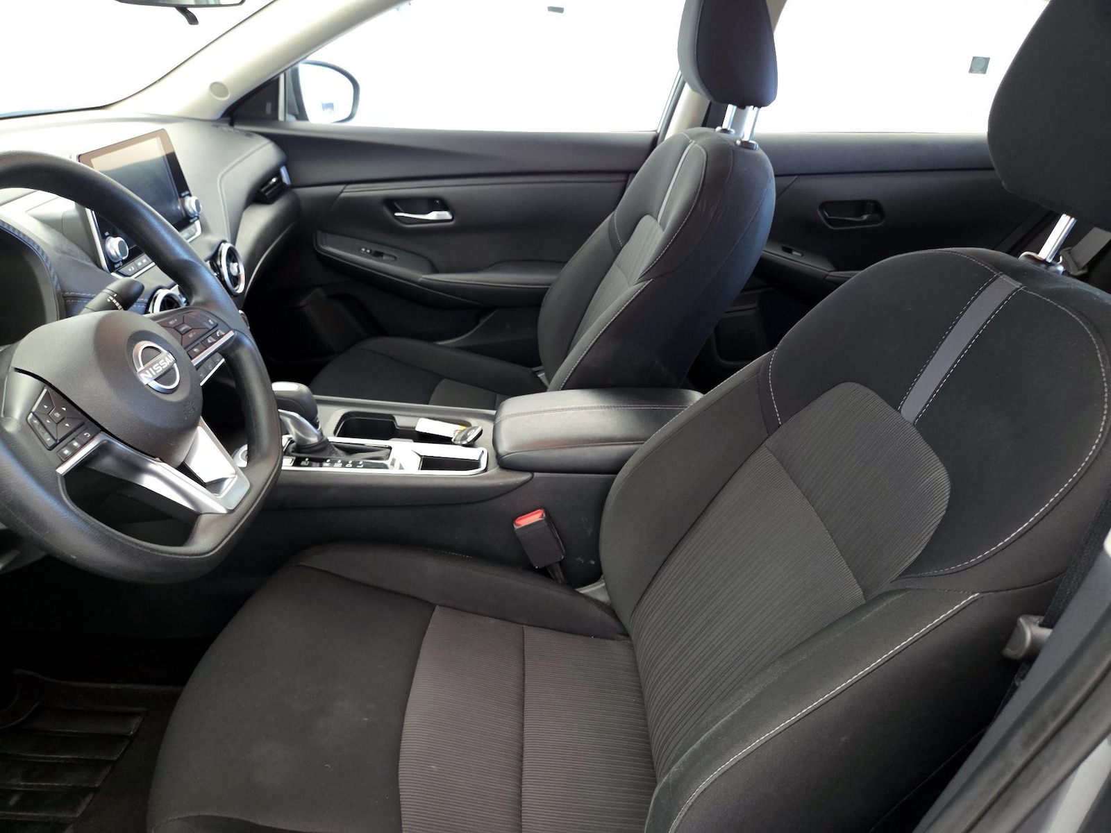 2025 Nissan Sentra SV - Photo 12