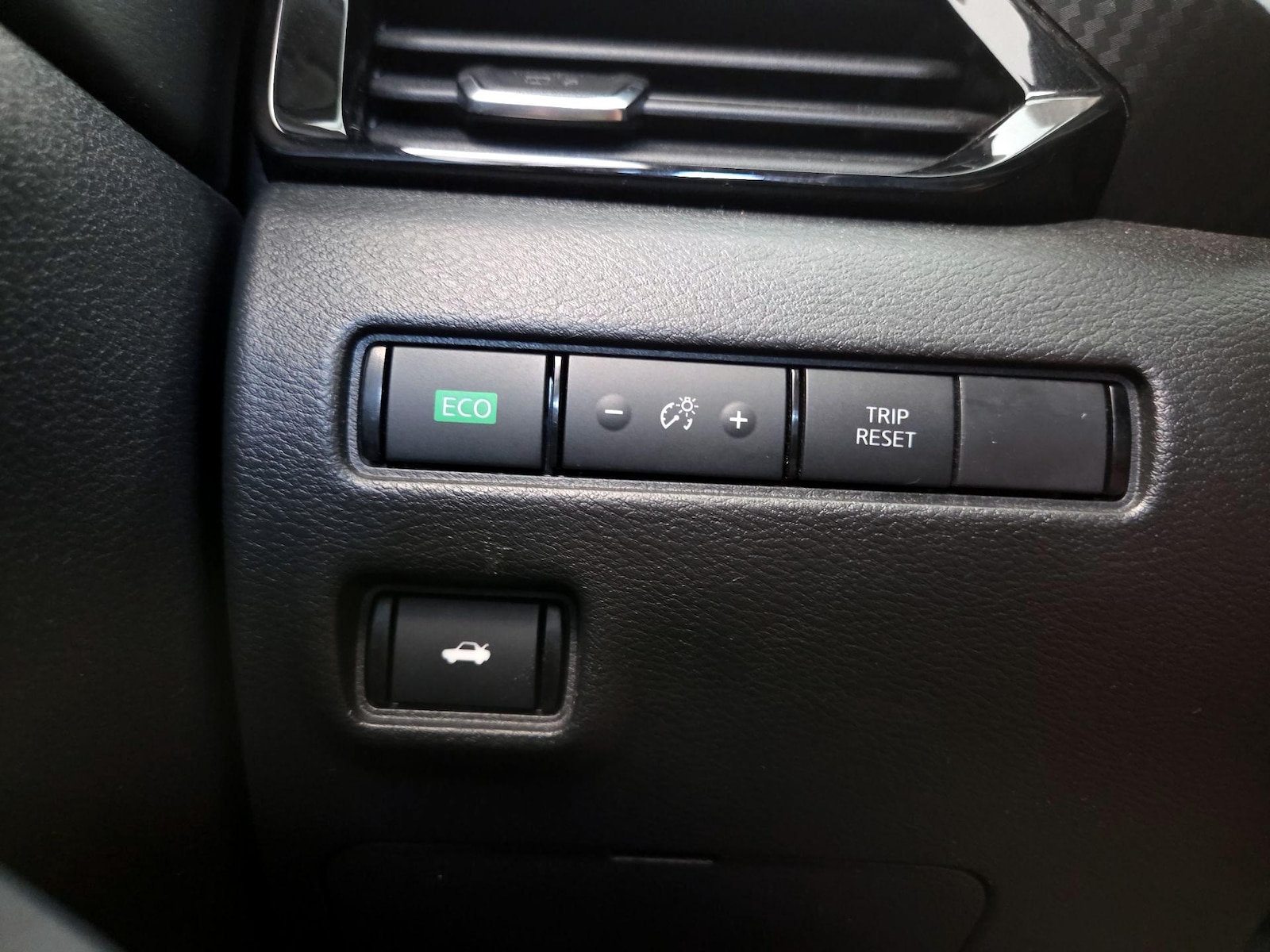 2025 Nissan Sentra SV - Photo 14