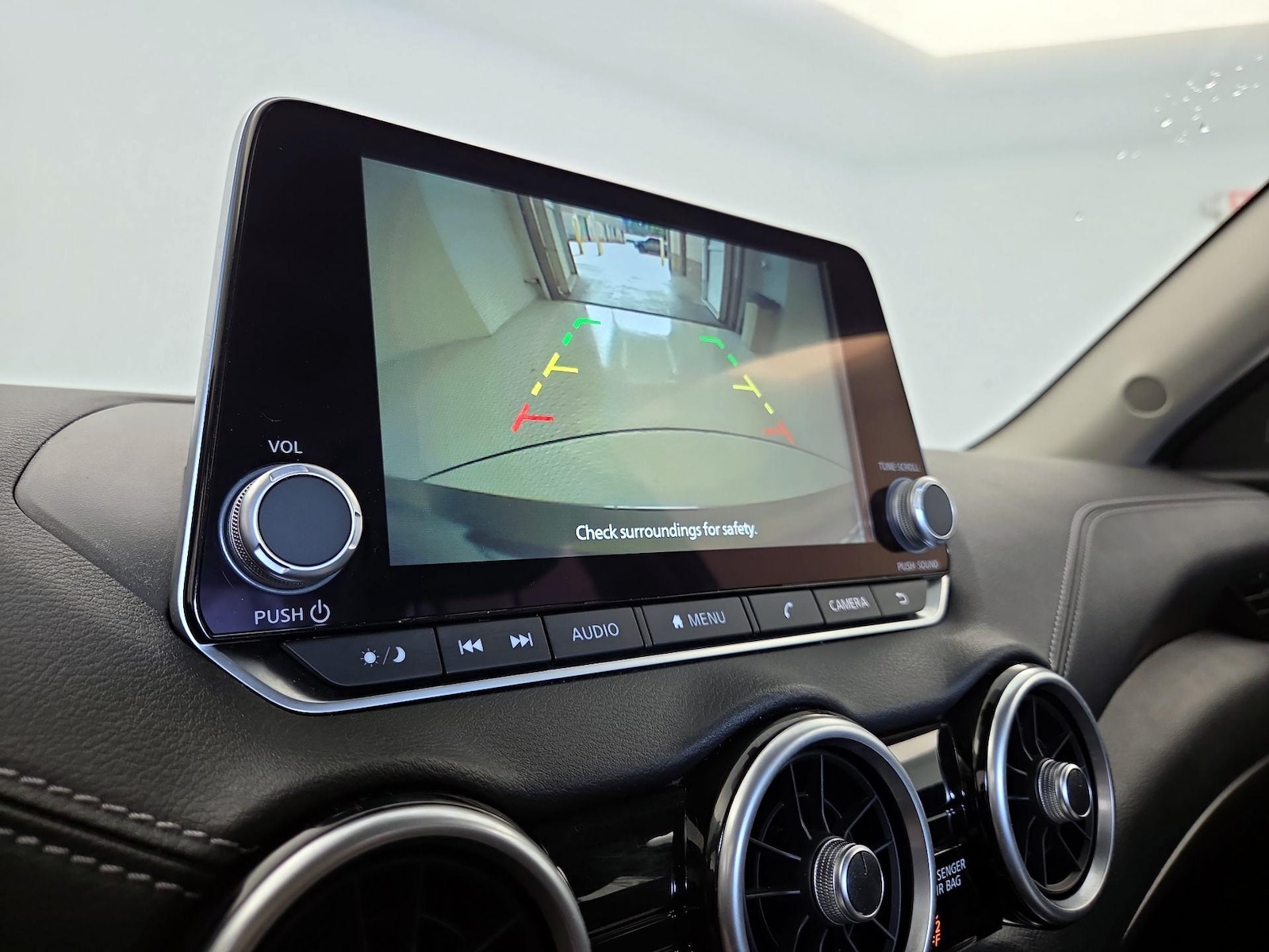 2025 Nissan Sentra SV - Photo 15