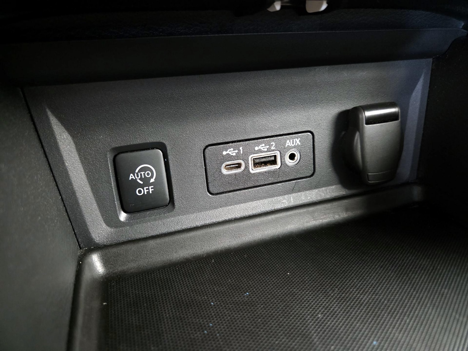 2025 Nissan Sentra SV - Photo 19