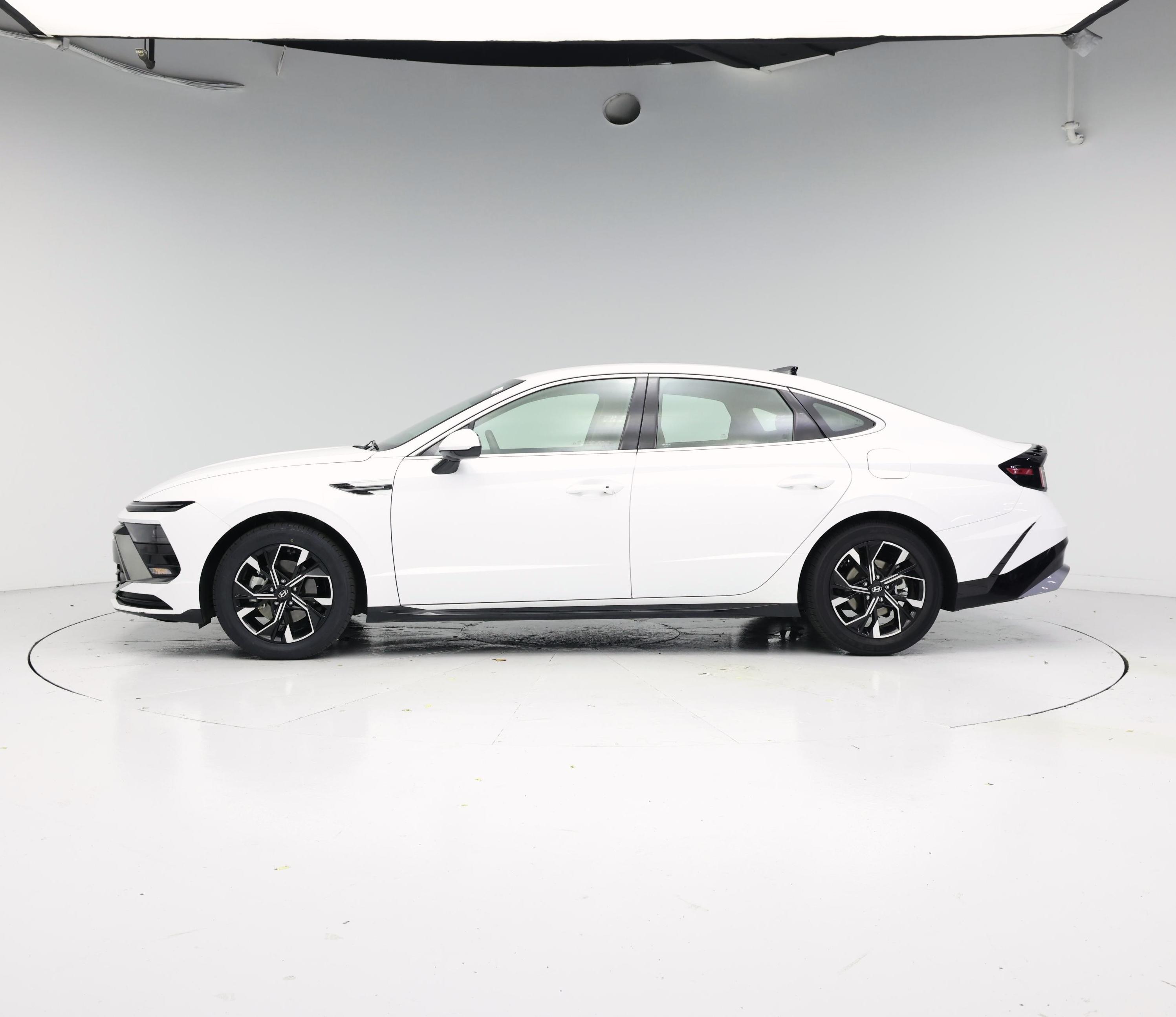 Thumbnail: 2025 Hyundai Sonata - 3