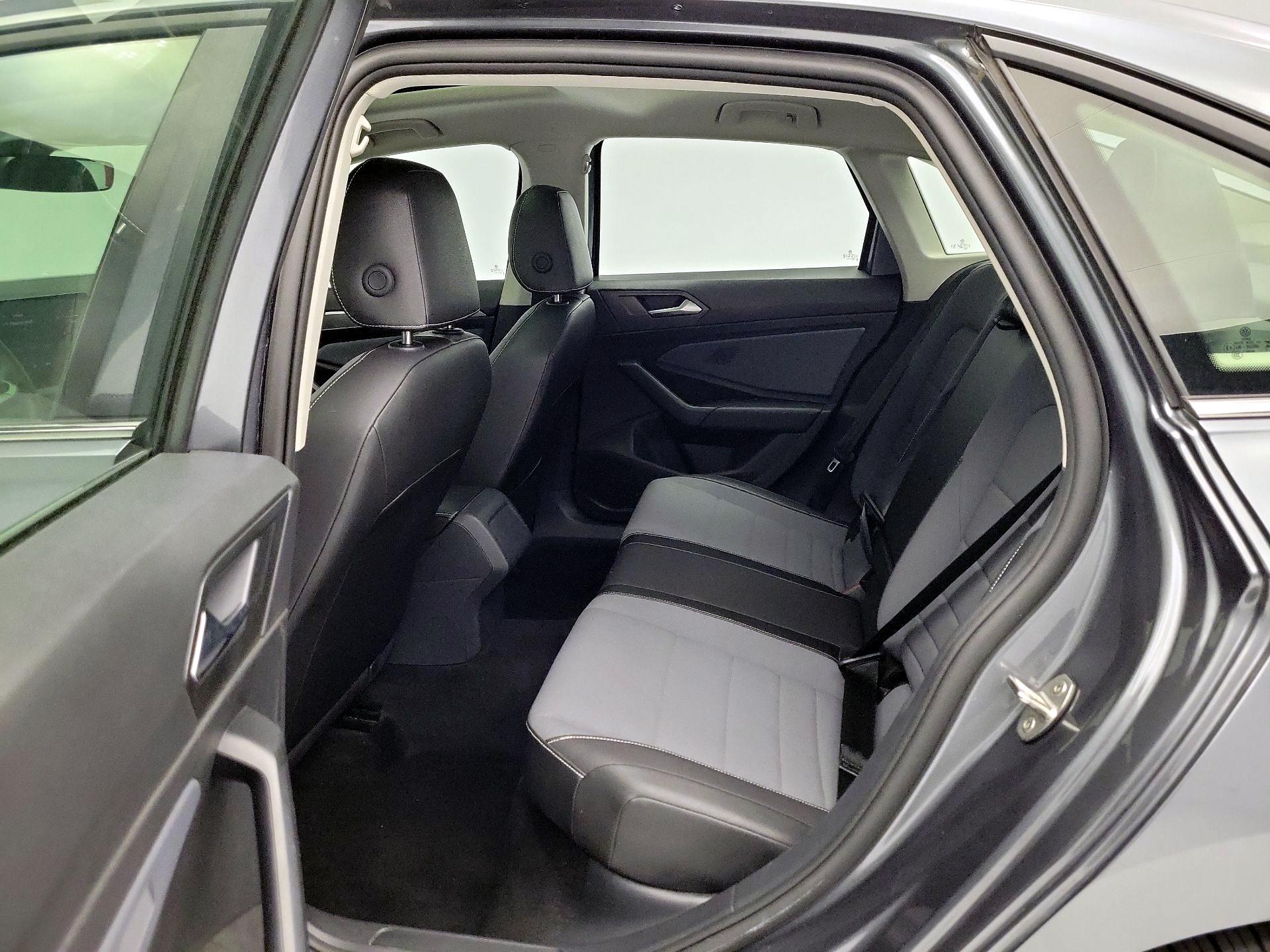 Thumbnail: 2025 Volkswagen Jetta - 20