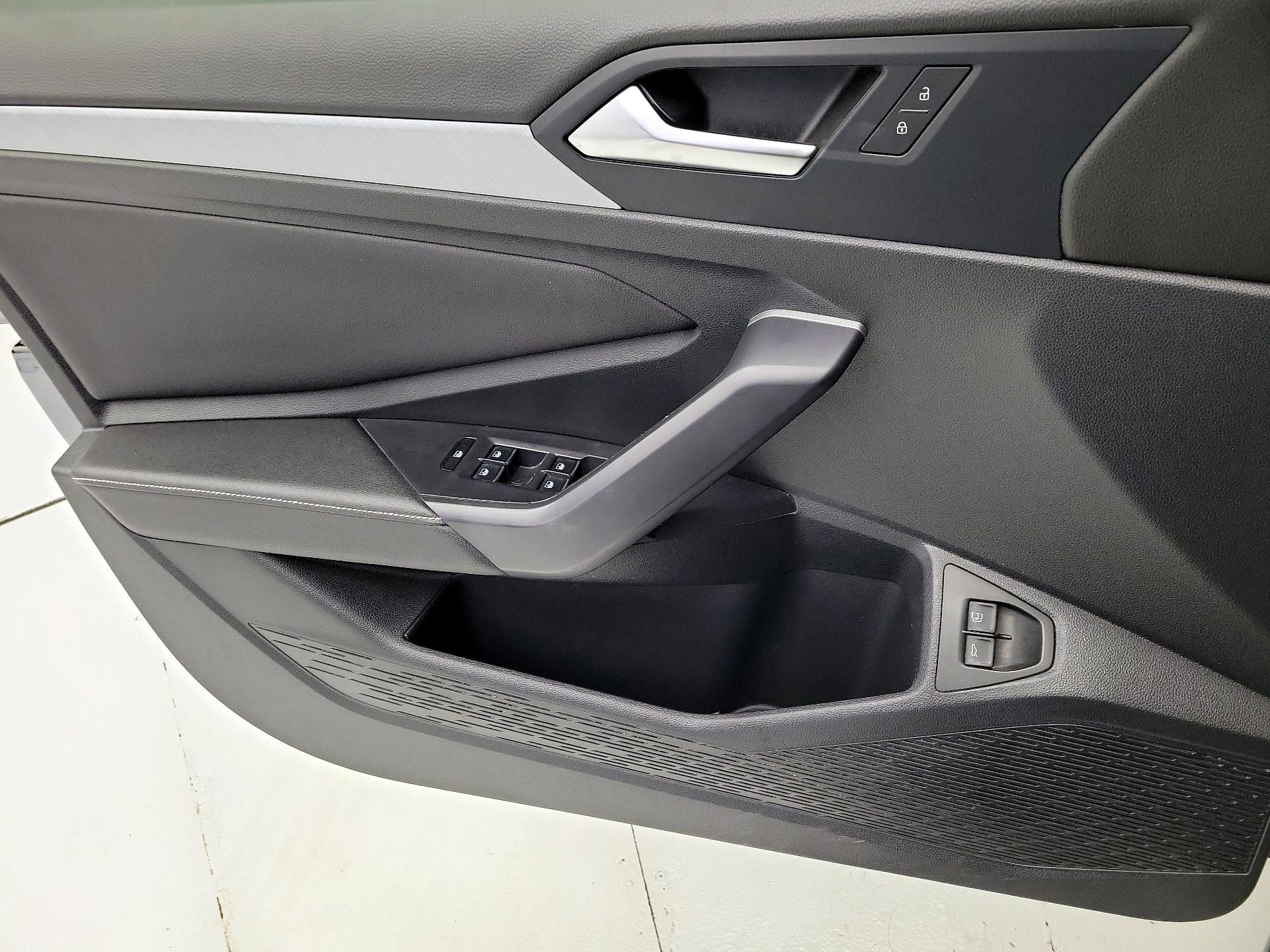 Thumbnail: 2024 Volkswagen Jetta - 12