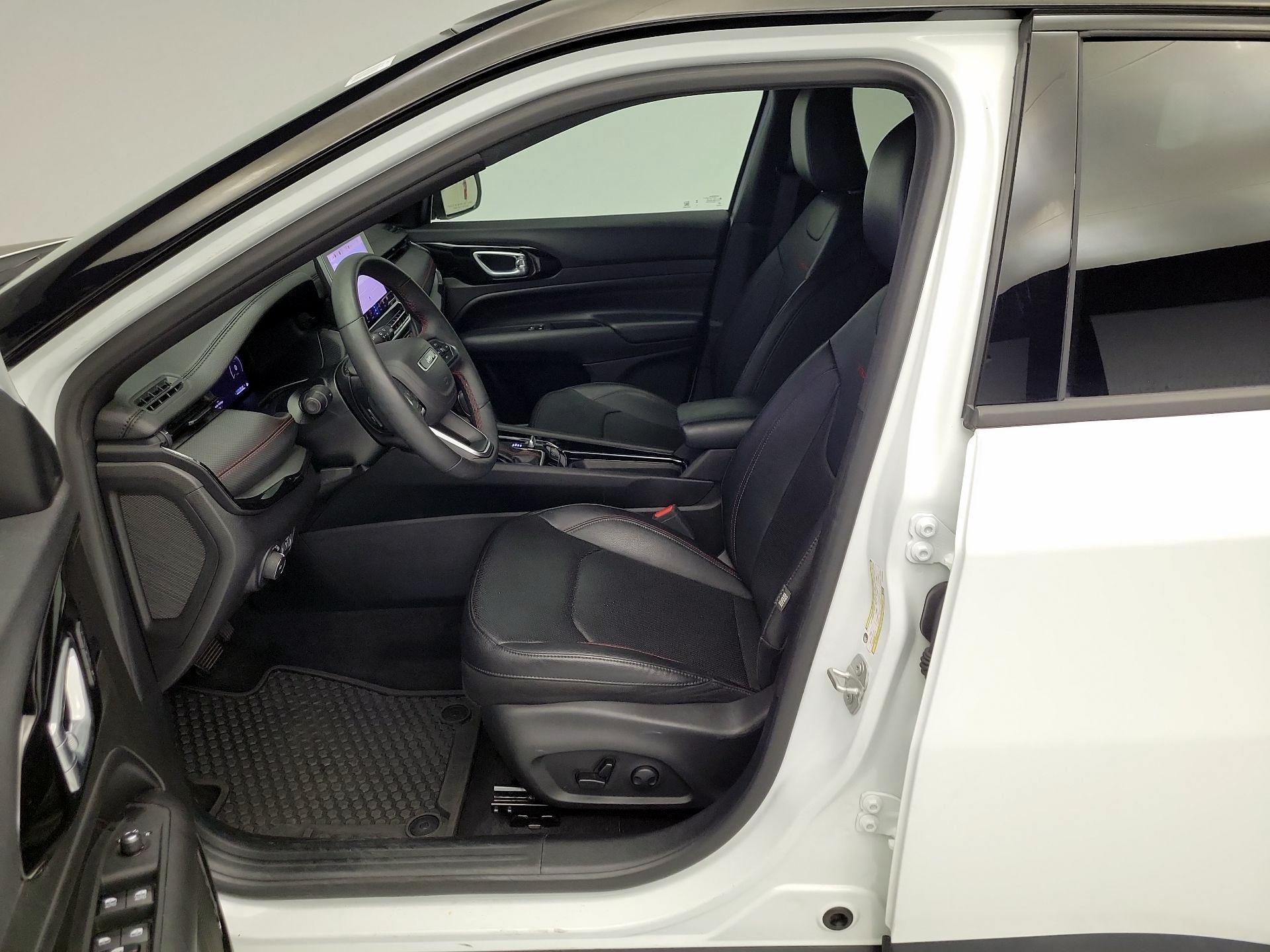 Thumbnail: 2025 Jeep Compass - 11