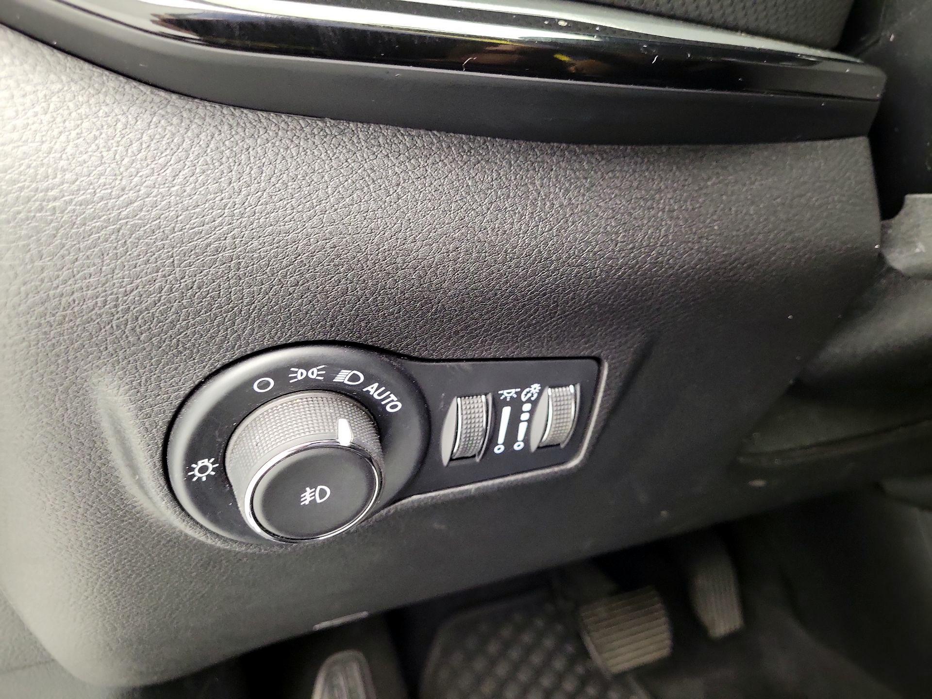 Thumbnail: 2025 Jeep Compass - 13