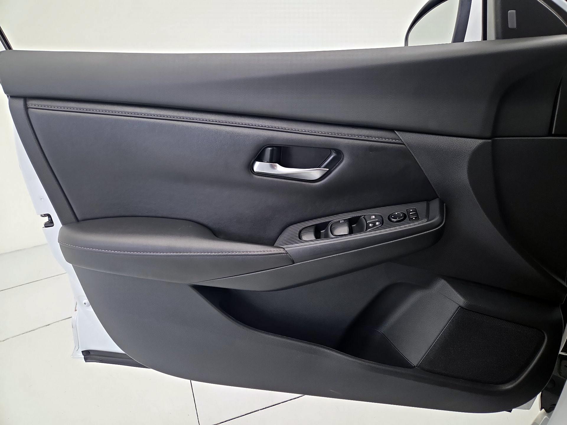 Thumbnail: 2023 Nissan Sentra - 12