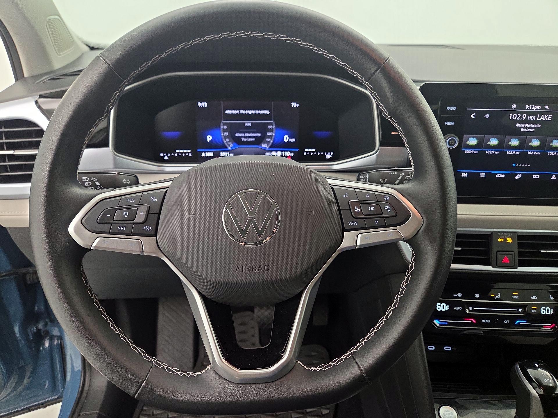 Thumbnail: 2025 Volkswagen Taos - 10