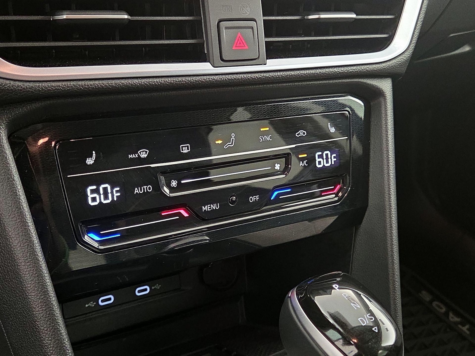 2025 Volkswagen Taos SE - Photo 17