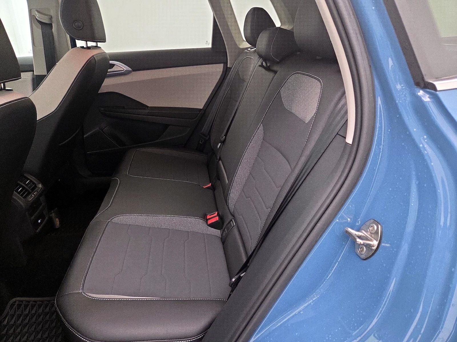 2025 Volkswagen Taos SE - Photo 20