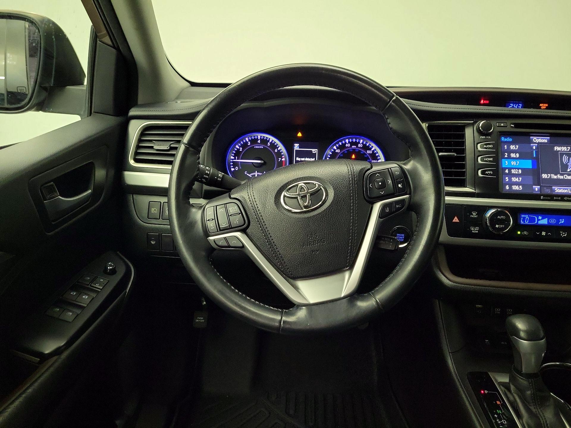 Thumbnail: 2018 Toyota Highlander - 10