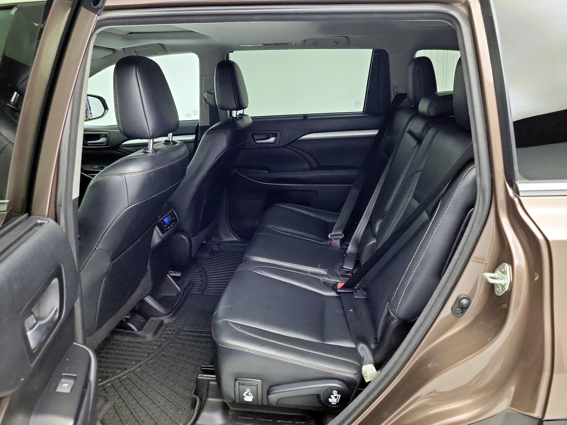 Thumbnail: 2018 Toyota Highlander - 19
