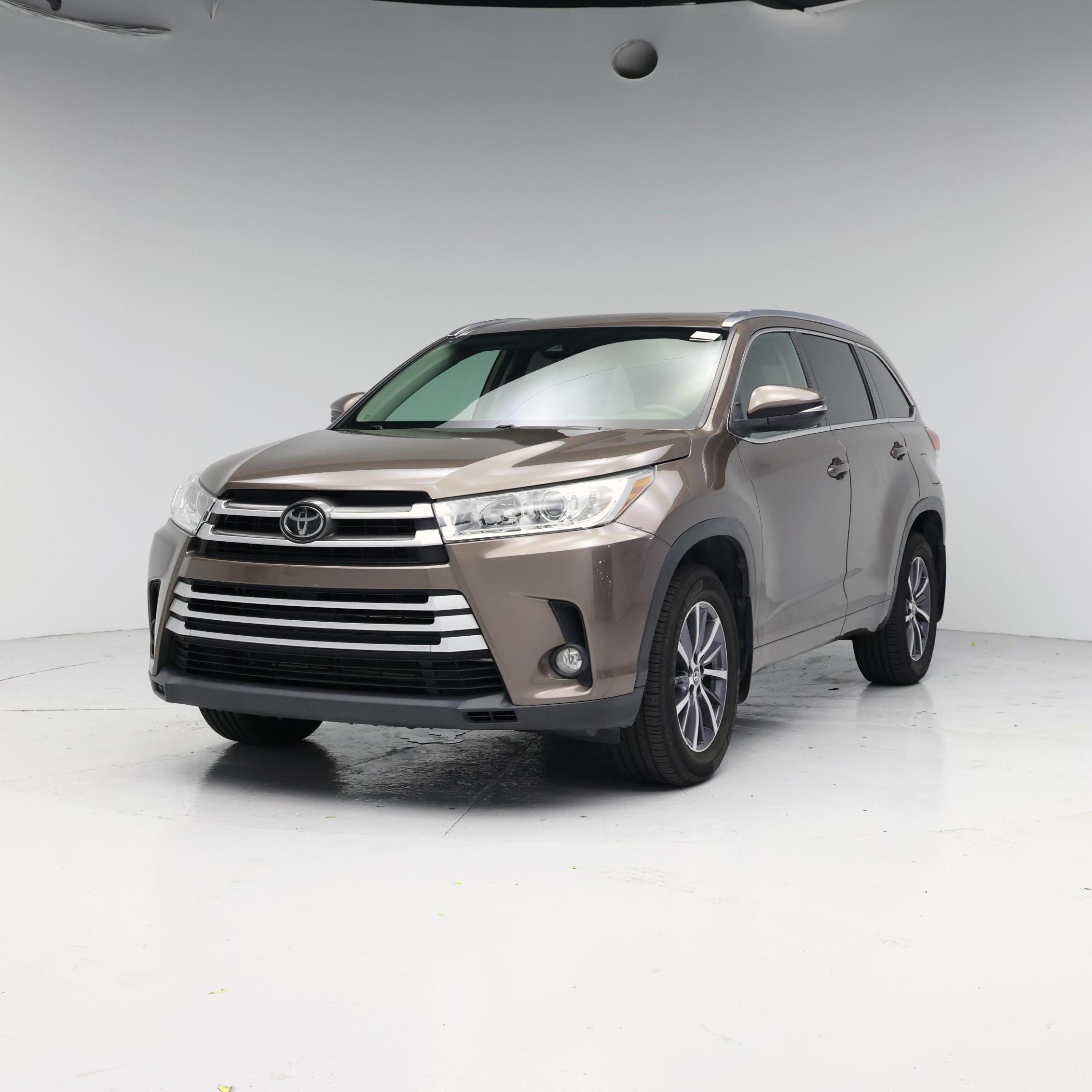 Thumbnail: 2018 Toyota Highlander - 4