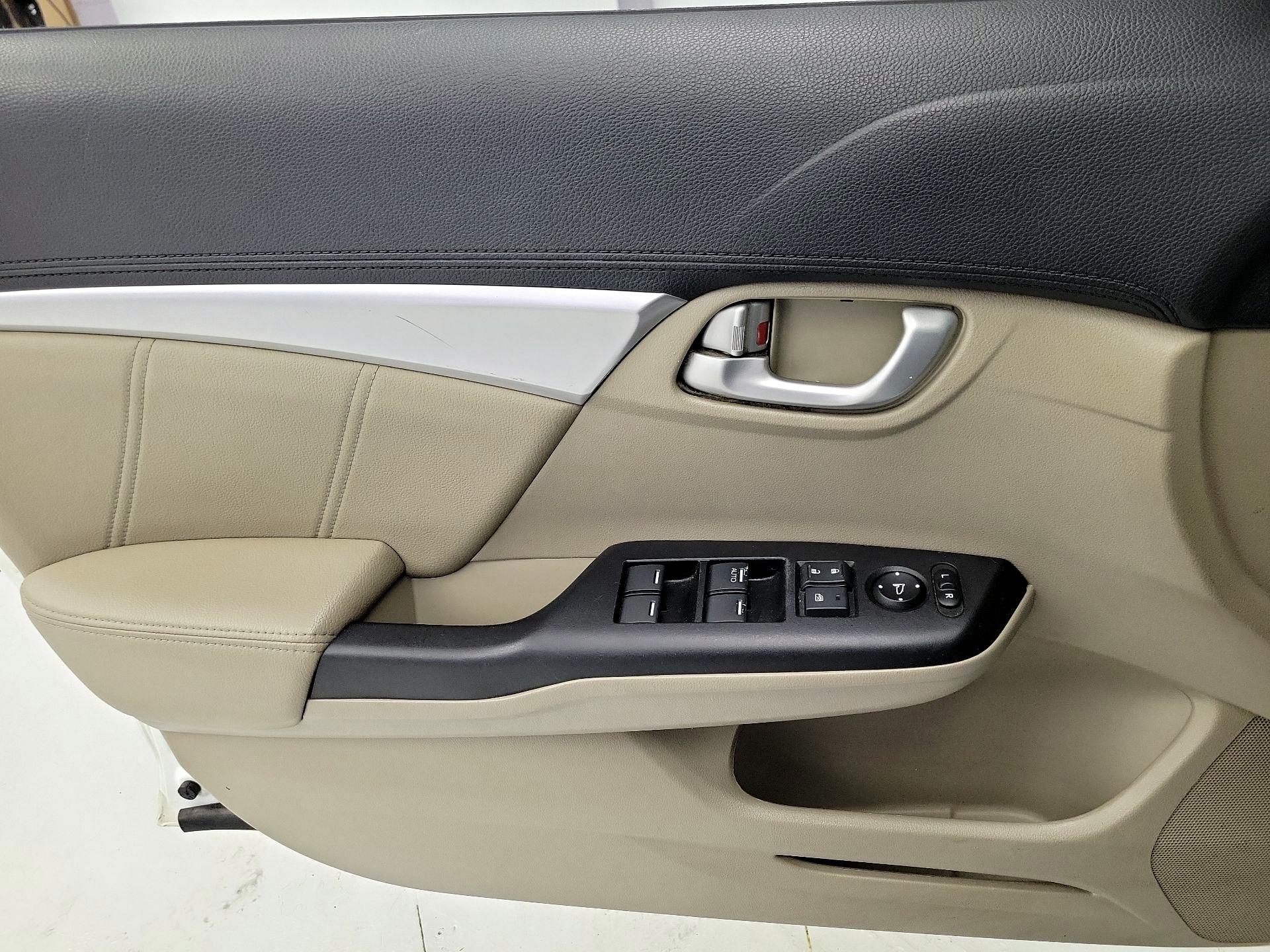 Thumbnail: 2015 Honda Civic - 12