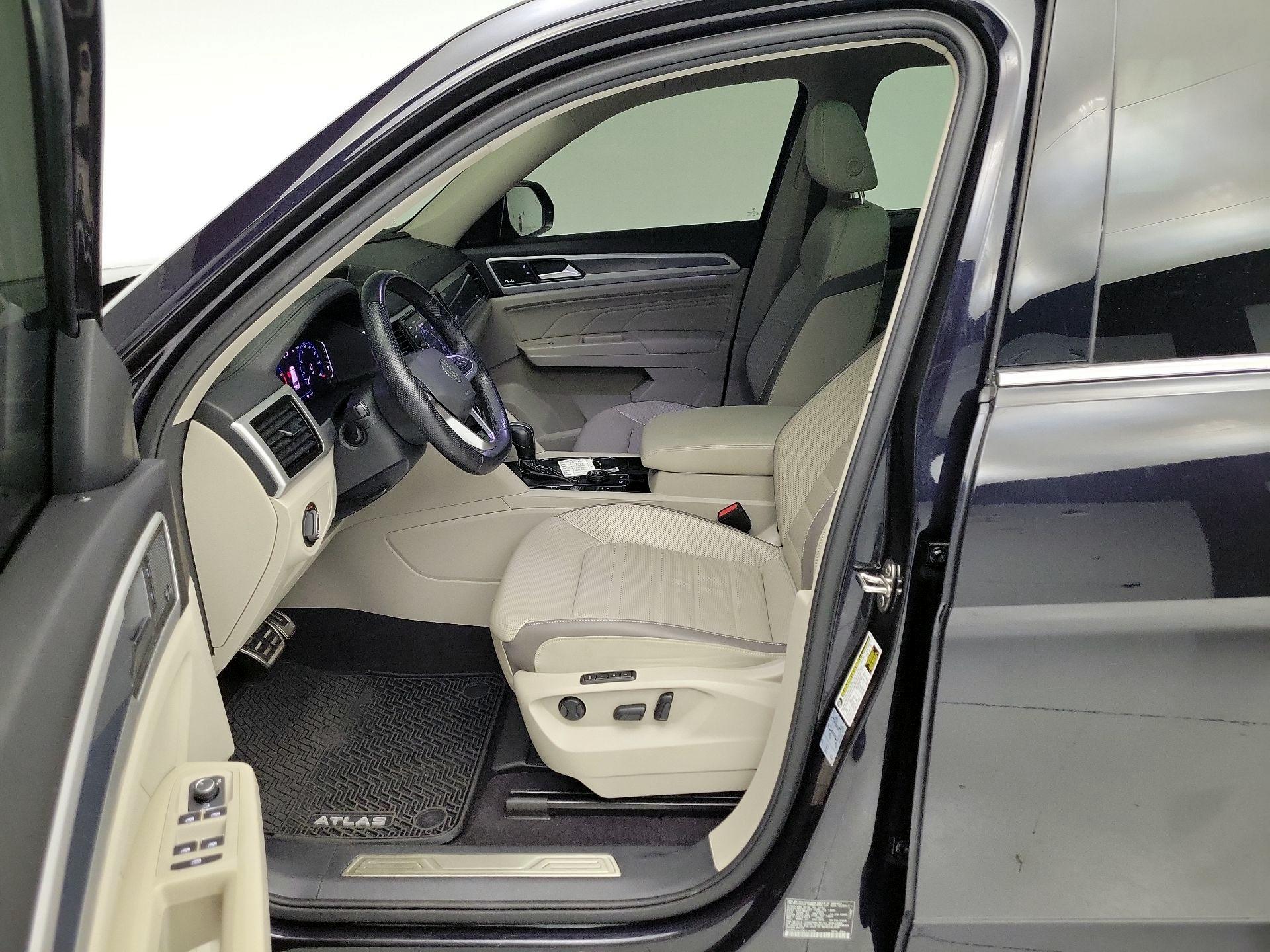 Thumbnail: 2021 Volkswagen Atlas - 11