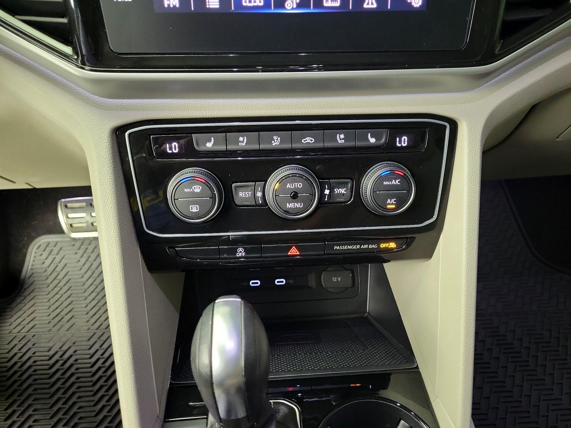Thumbnail: 2021 Volkswagen Atlas - 17