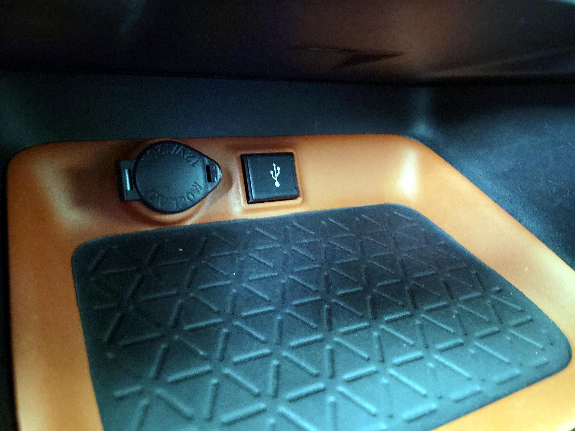 Thumbnail: 2022 Toyota RAV4 - 17