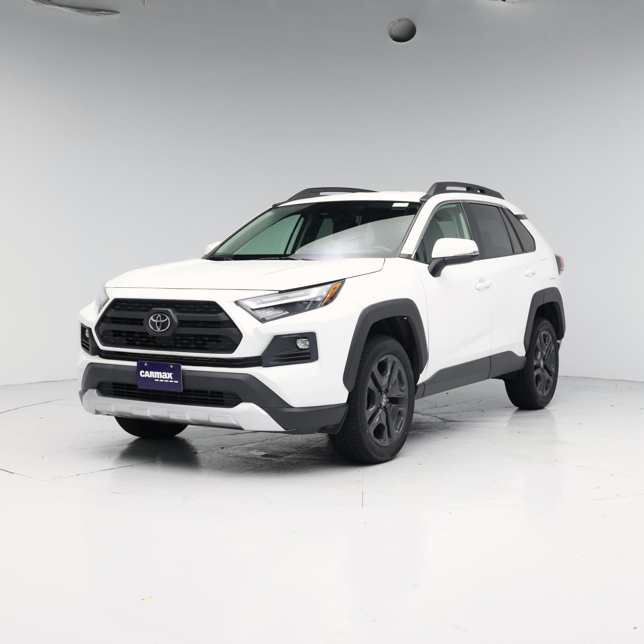 Thumbnail: 2022 Toyota RAV4 - 4