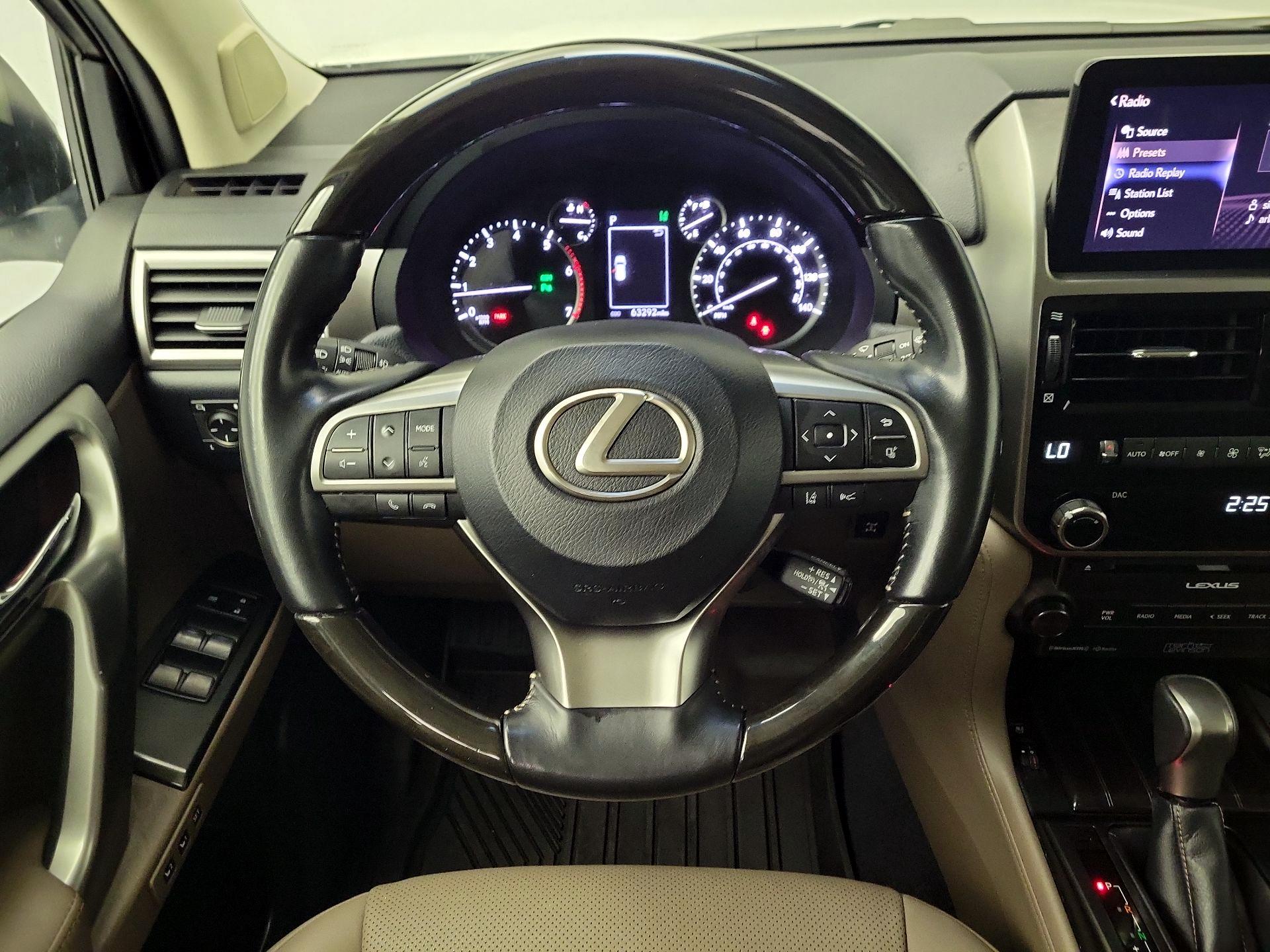 Thumbnail: 2022 Lexus GX - 10