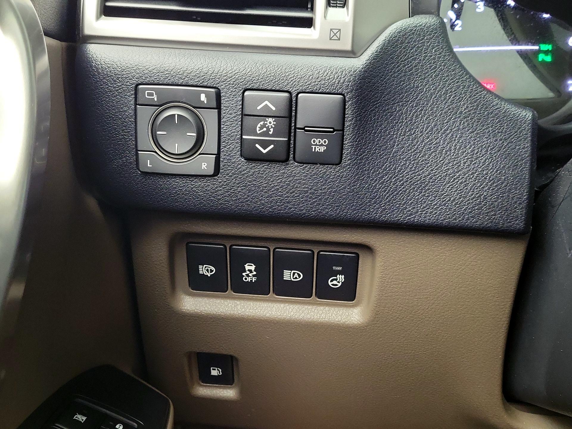 Thumbnail: 2022 Lexus GX - 13