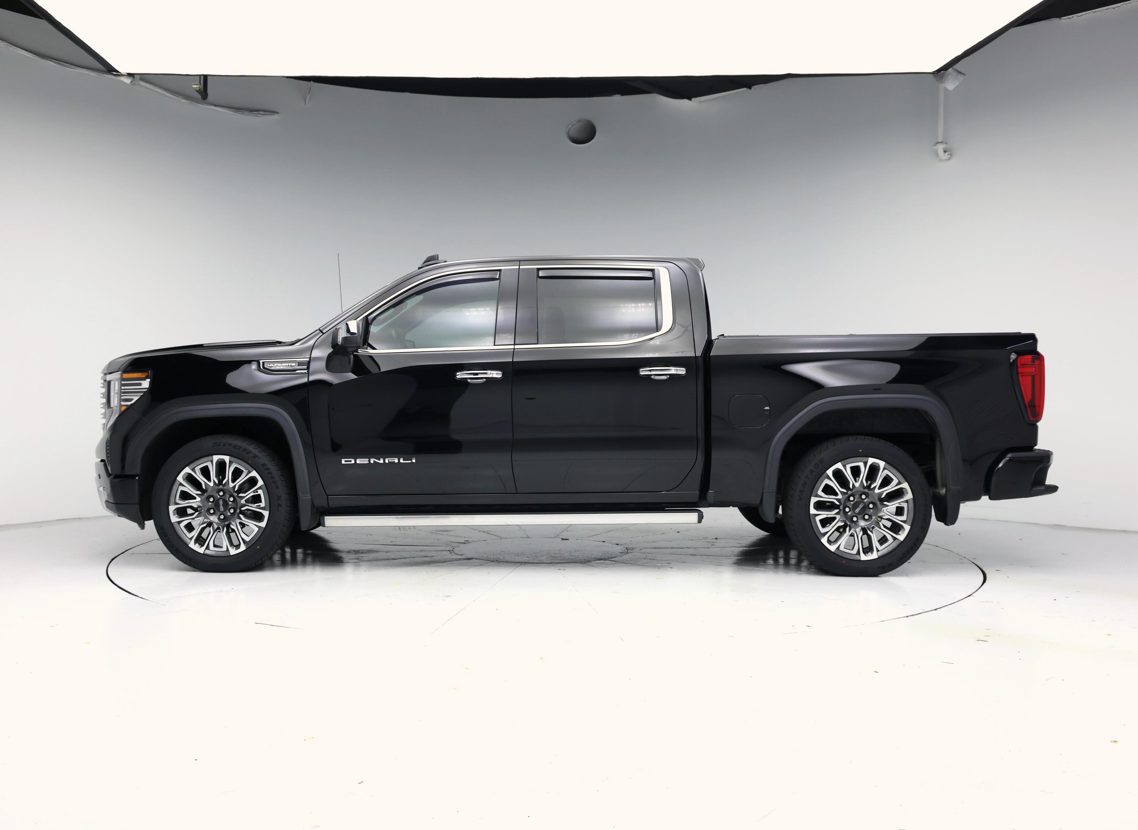 Thumbnail: 2023 GMC Sierra 1500 - 3