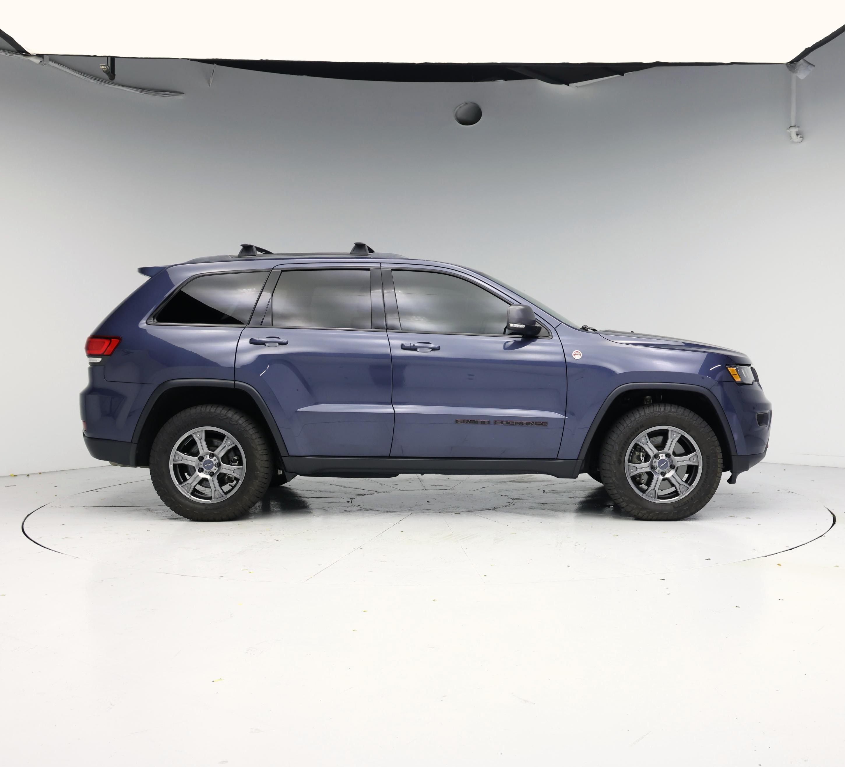Thumbnail: 2021 Jeep Grand Cherokee - 7
