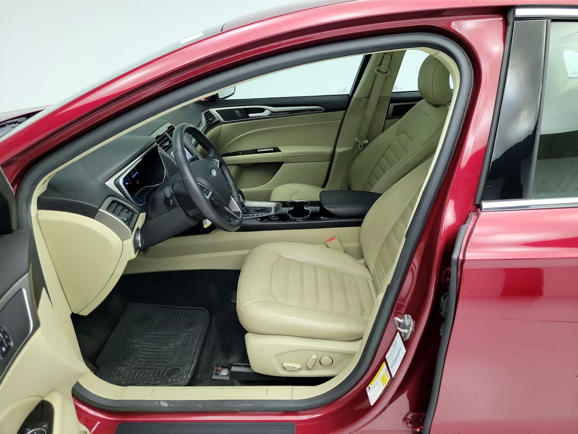 Thumbnail: 2015 Ford Fusion - 11
