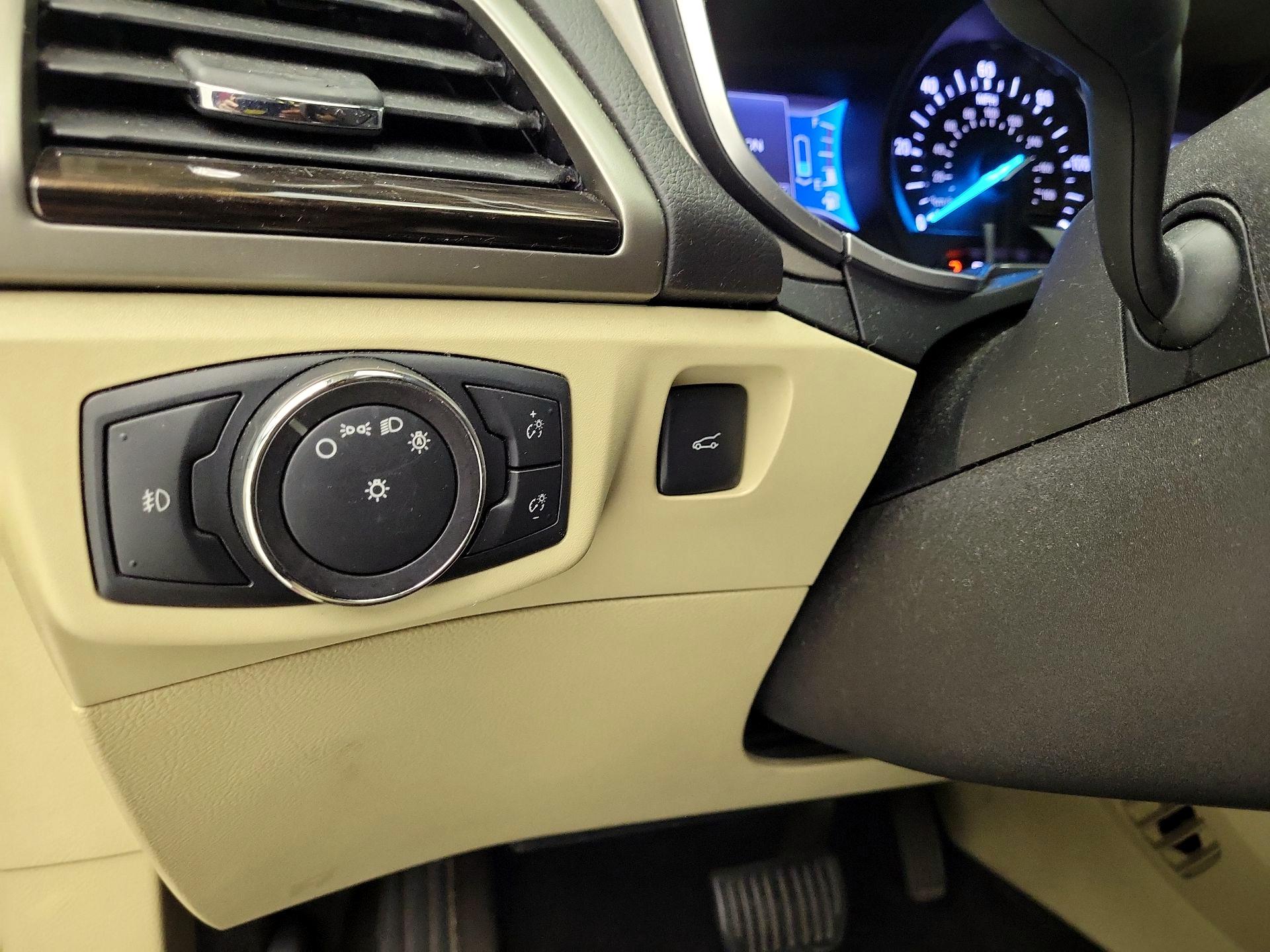 Thumbnail: 2015 Ford Fusion - 13