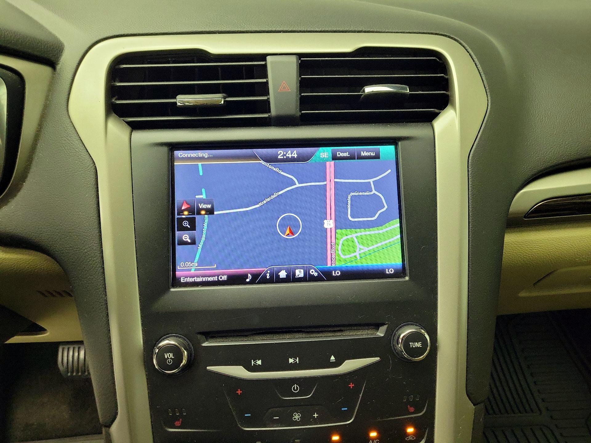 Thumbnail: 2015 Ford Fusion - 14