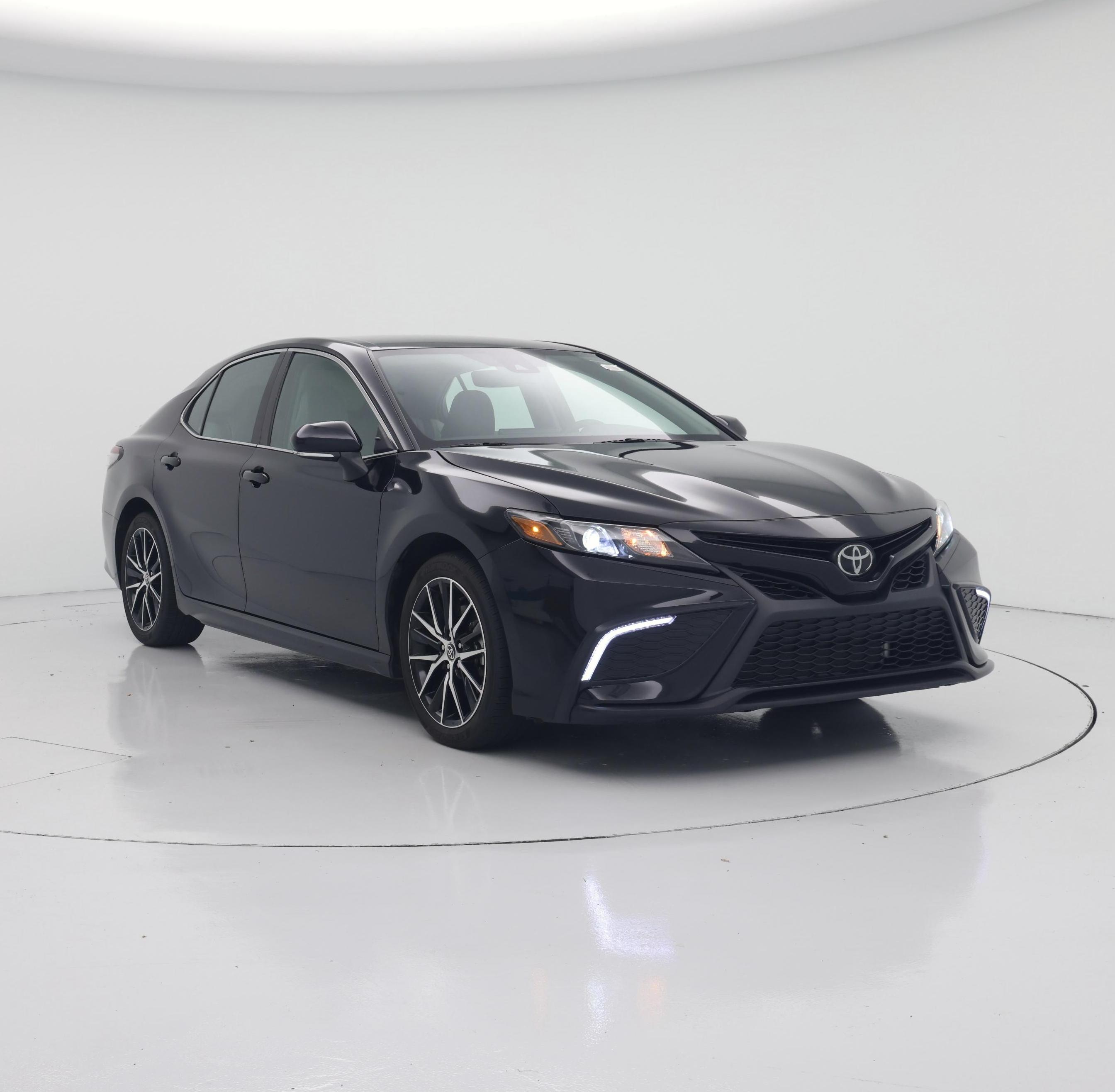 Black 2024 Toyota Camry Sedan Front-Wheel Drive 8-Speed Automatic