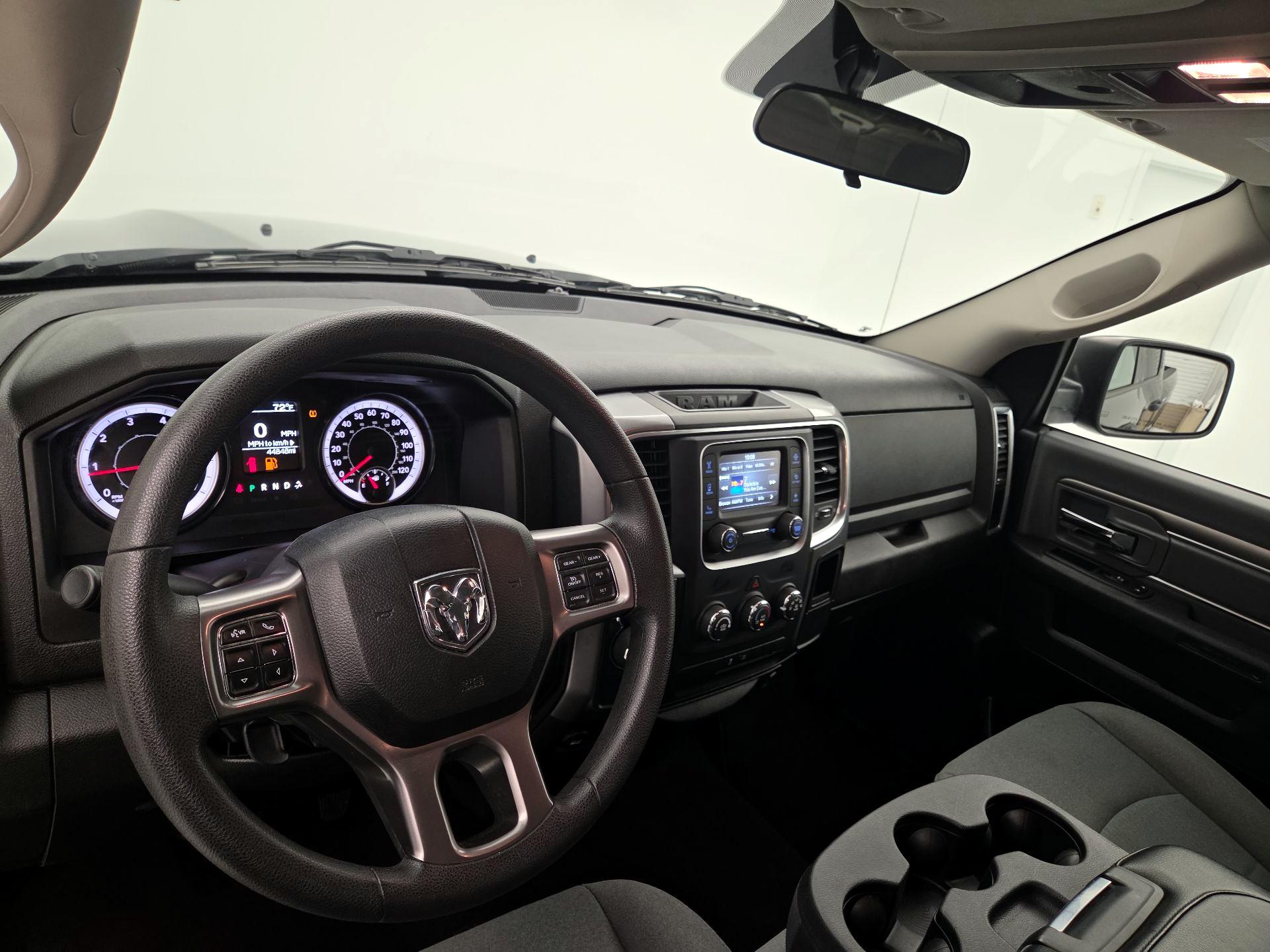 Thumbnail: 2024 RAM 1500 Classic - 9